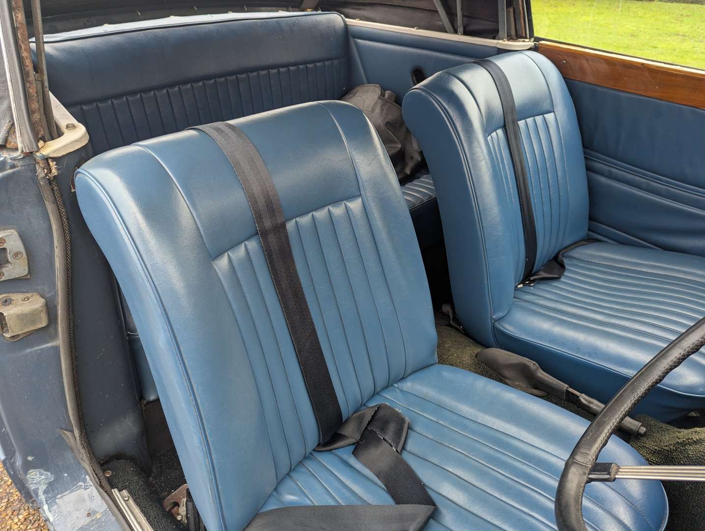 <p>1968 TRIUMPH VITESSE 2.0 CONVERTIBLE</p>