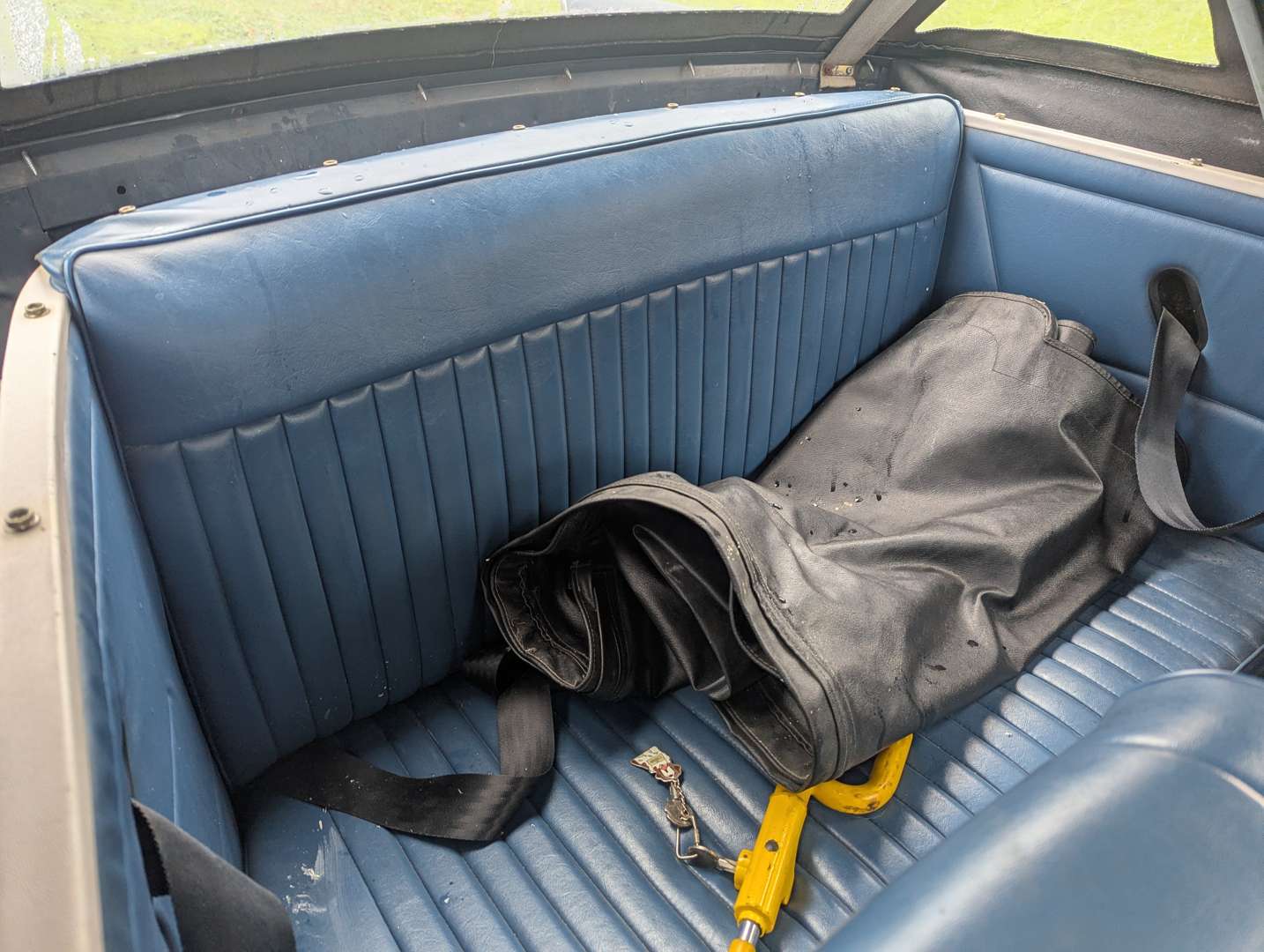 <p>1968 TRIUMPH VITESSE 2.0 CONVERTIBLE</p>