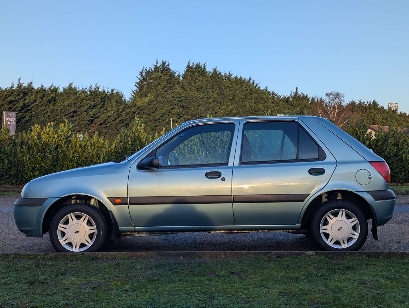 <p>2000 FORD FIESTA LX - ONE REGISTERED OWNER, 4400 MILES FROM NEW</p>