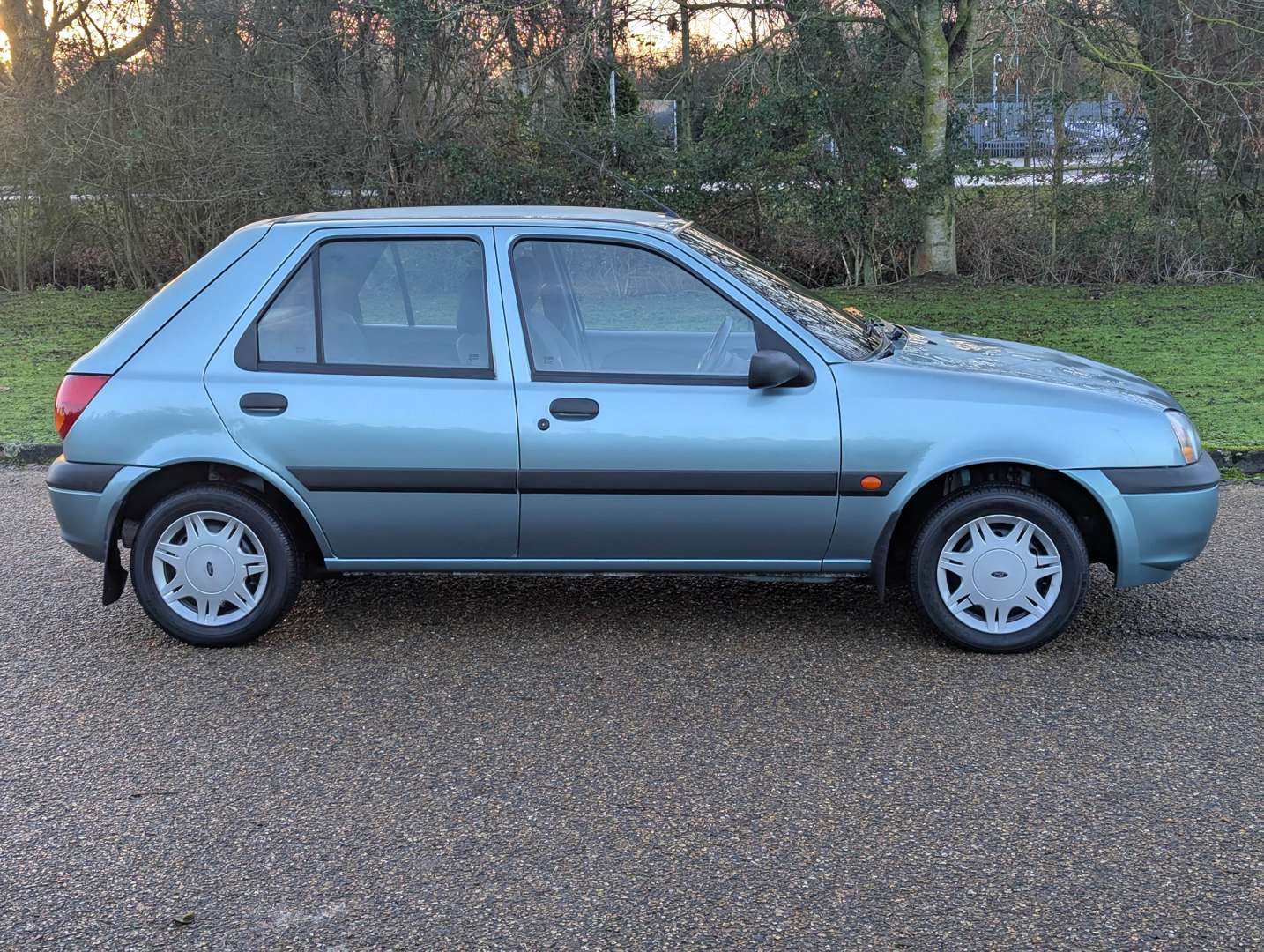 <p>2000 FORD FIESTA LX - ONE REGISTERED OWNER, 4400 MILES FROM NEW</p>