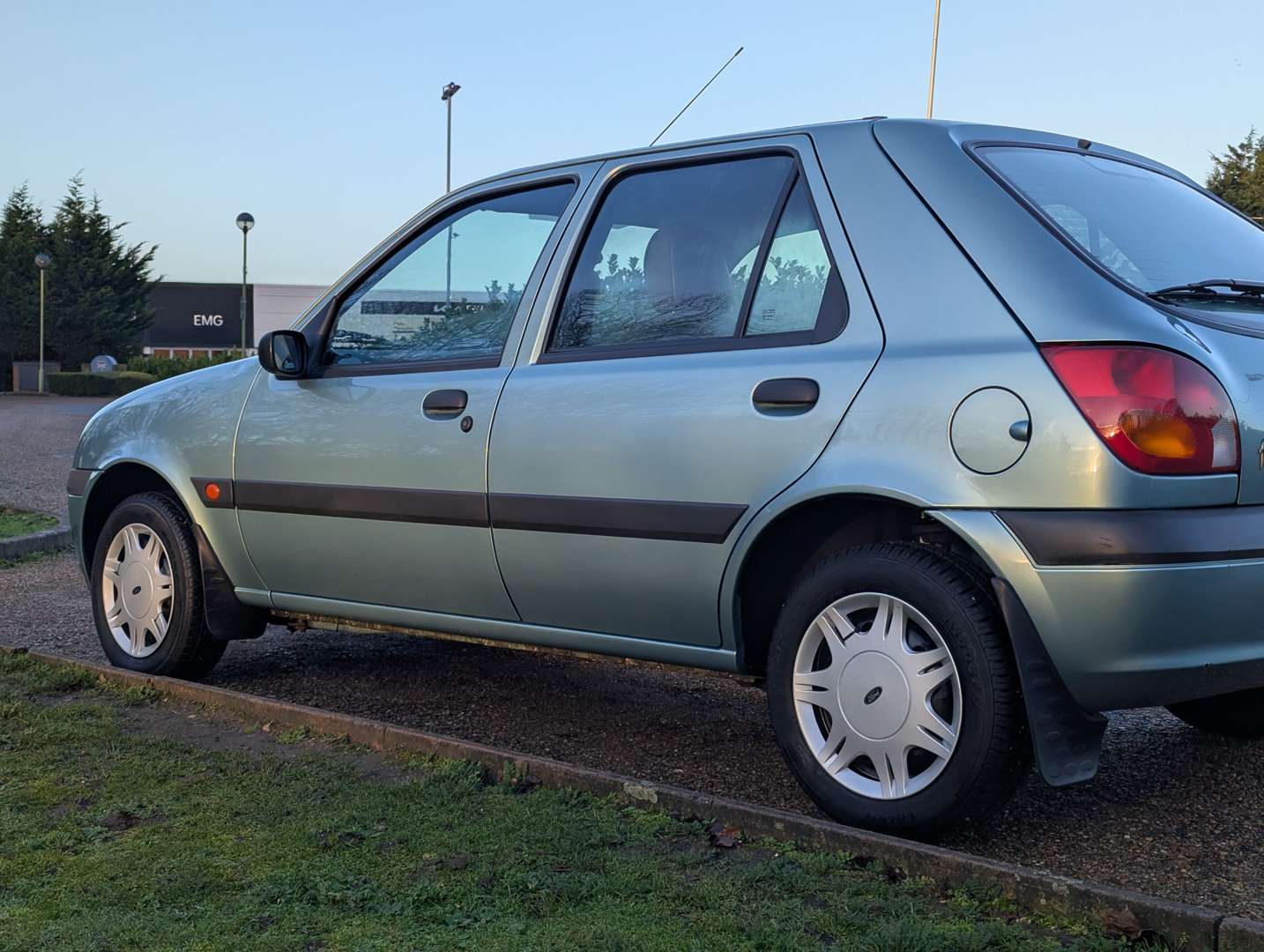 <p>2000 FORD FIESTA LX - ONE REGISTERED OWNER, 4400 MILES FROM NEW</p>