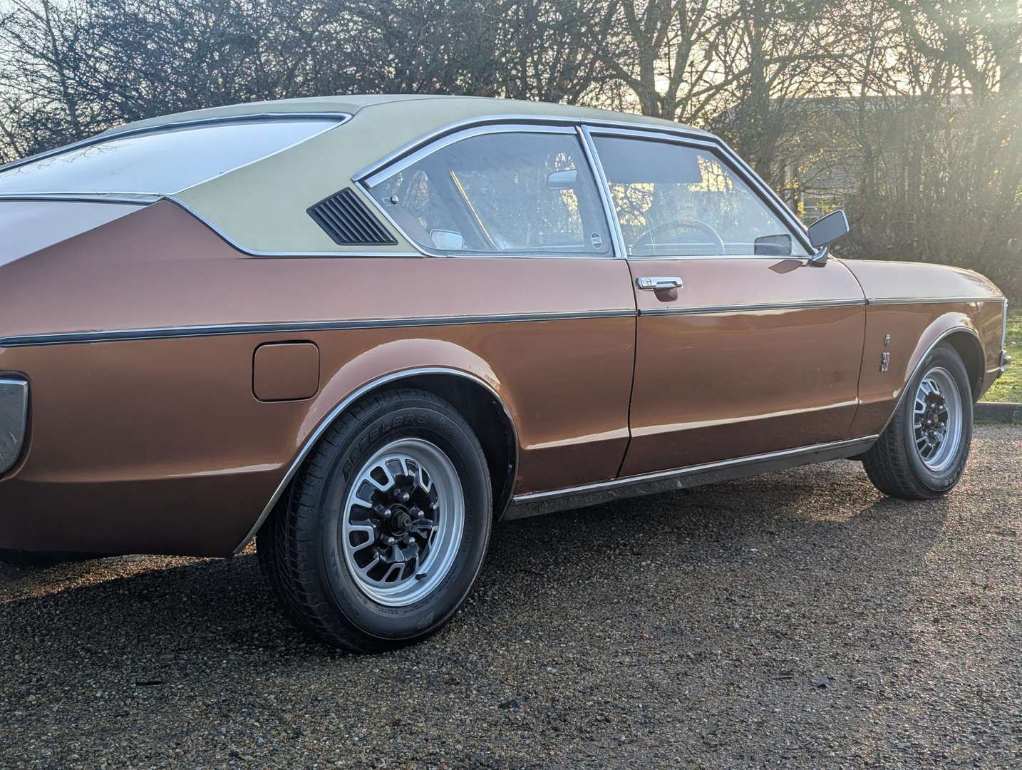 <p>1975 FORD GRANADA 3.0 AUTO MKI COUPE</p>