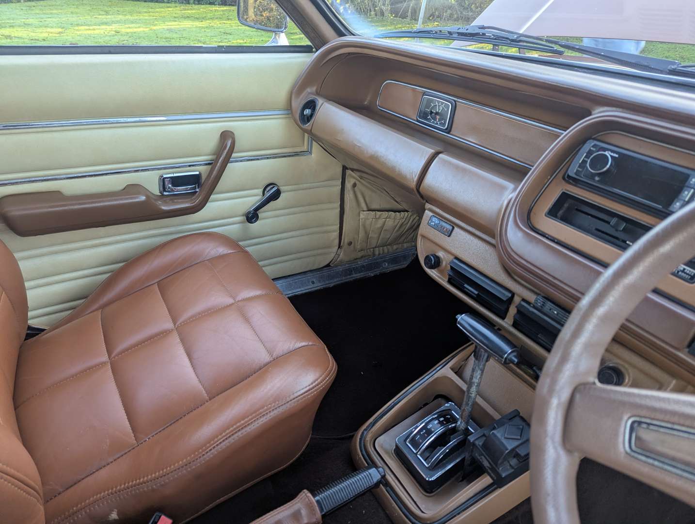 <p>1975 FORD GRANADA 3.0 AUTO MKI COUPE</p>