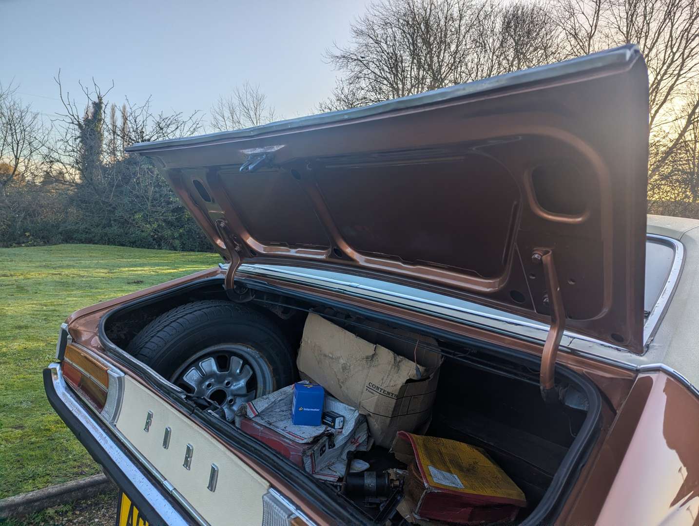 <p>1975 FORD GRANADA 3.0 AUTO MKI COUPE</p>