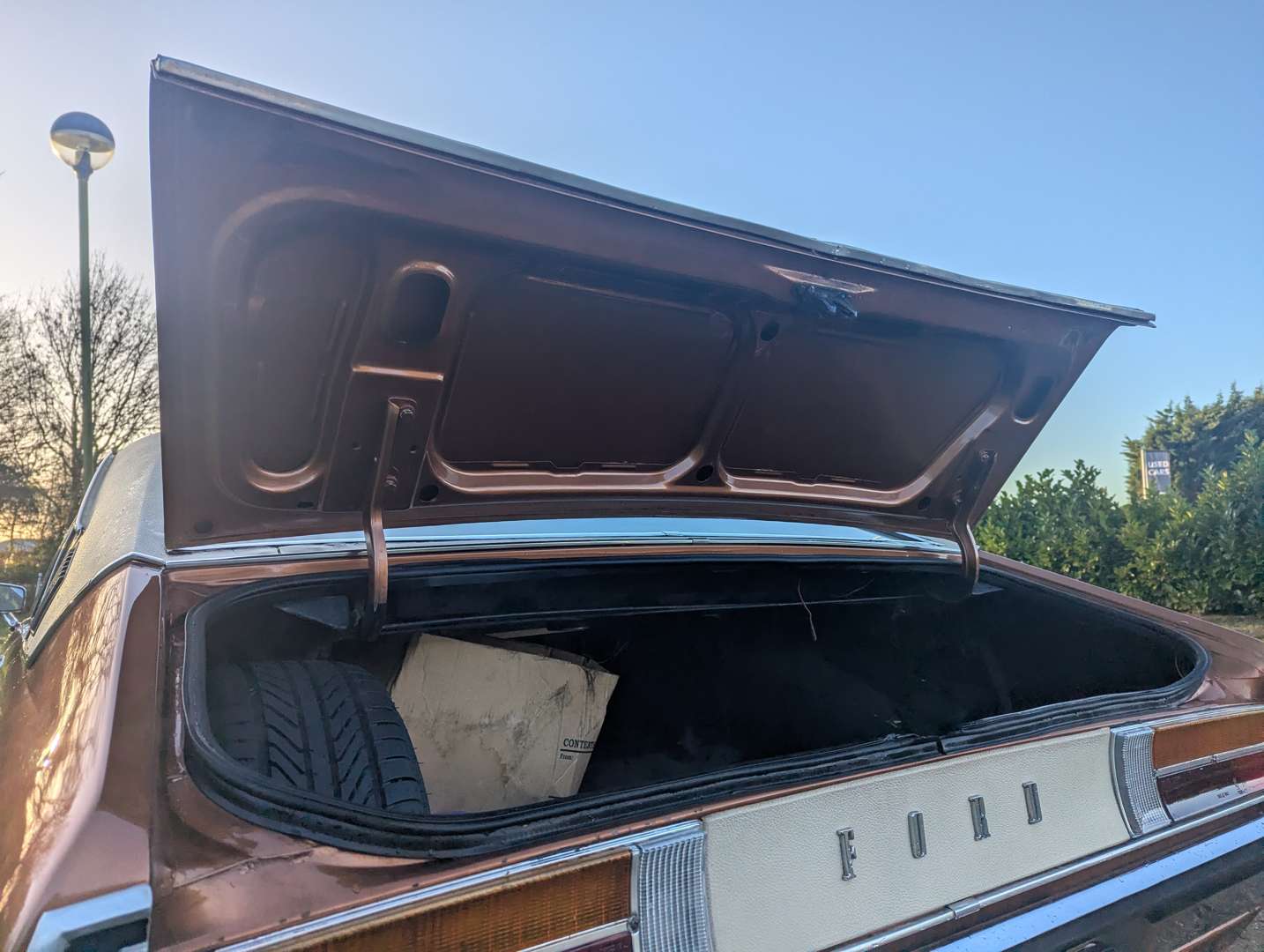 <p>1975 FORD GRANADA 3.0 AUTO MKI COUPE</p>