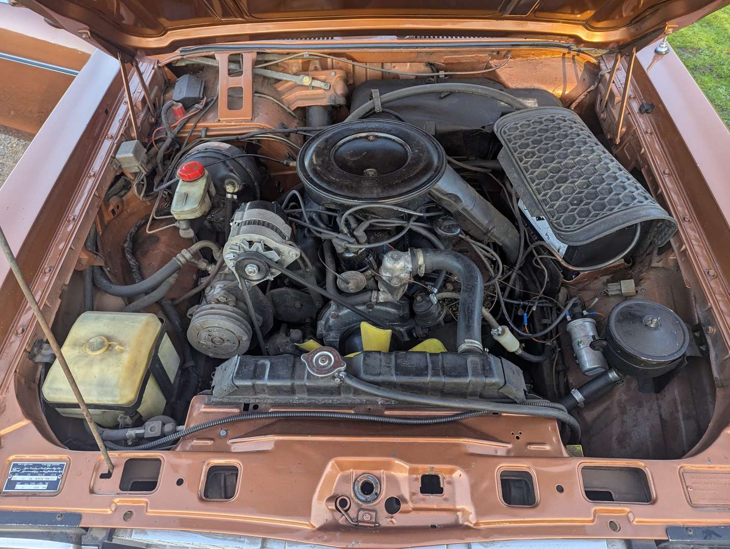 <p>1975 FORD GRANADA 3.0 AUTO MKI COUPE</p>