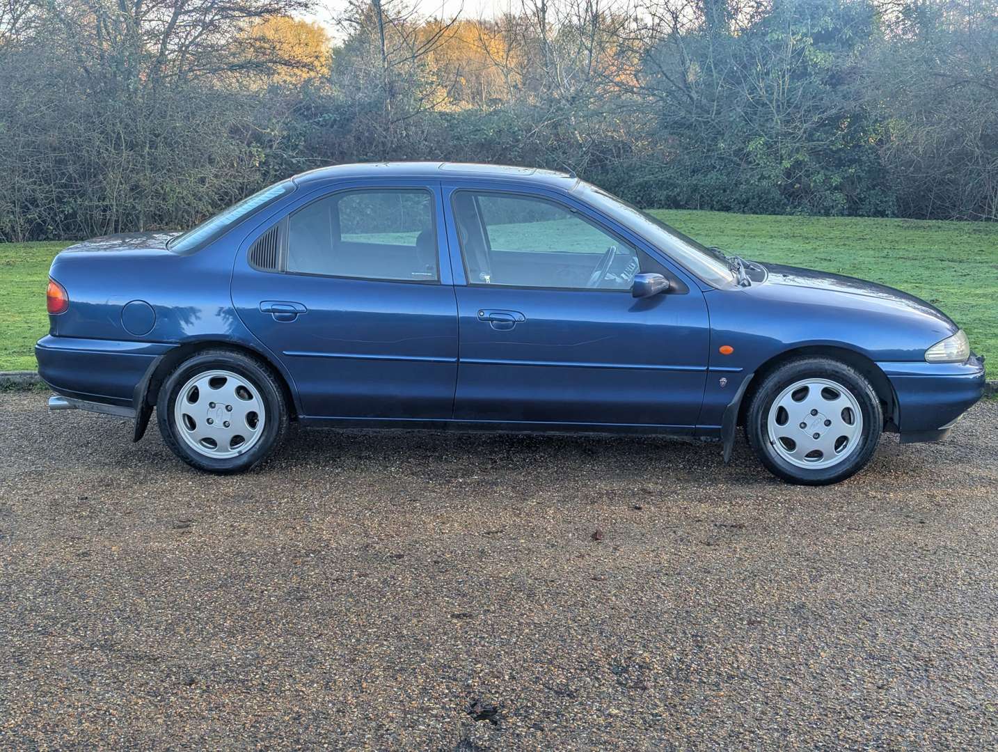 <p>1995 FORD MONDEO GHIA 24V AUTO MKI</p>