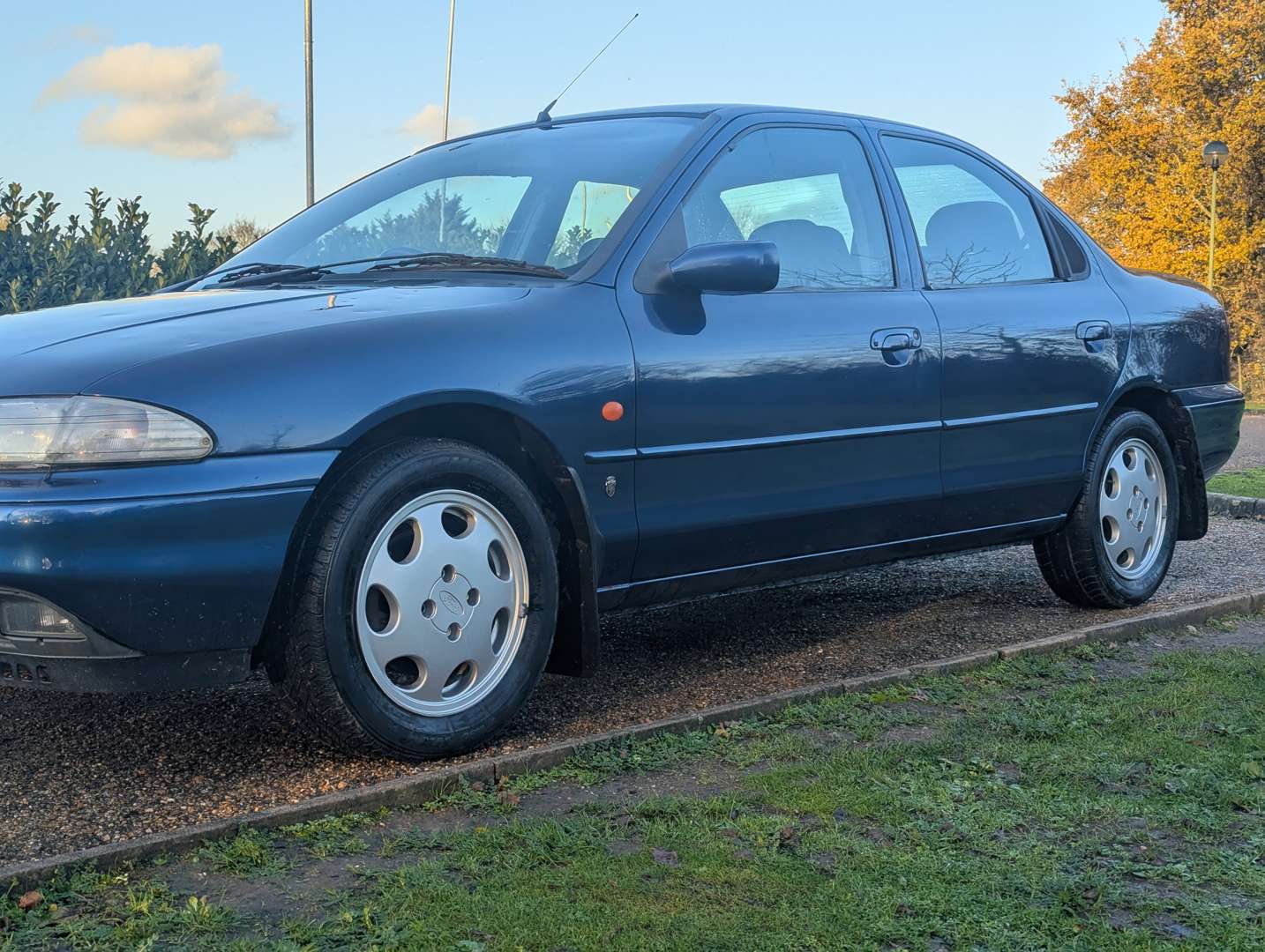 <p>1995 FORD MONDEO GHIA 24V AUTO MKI</p>