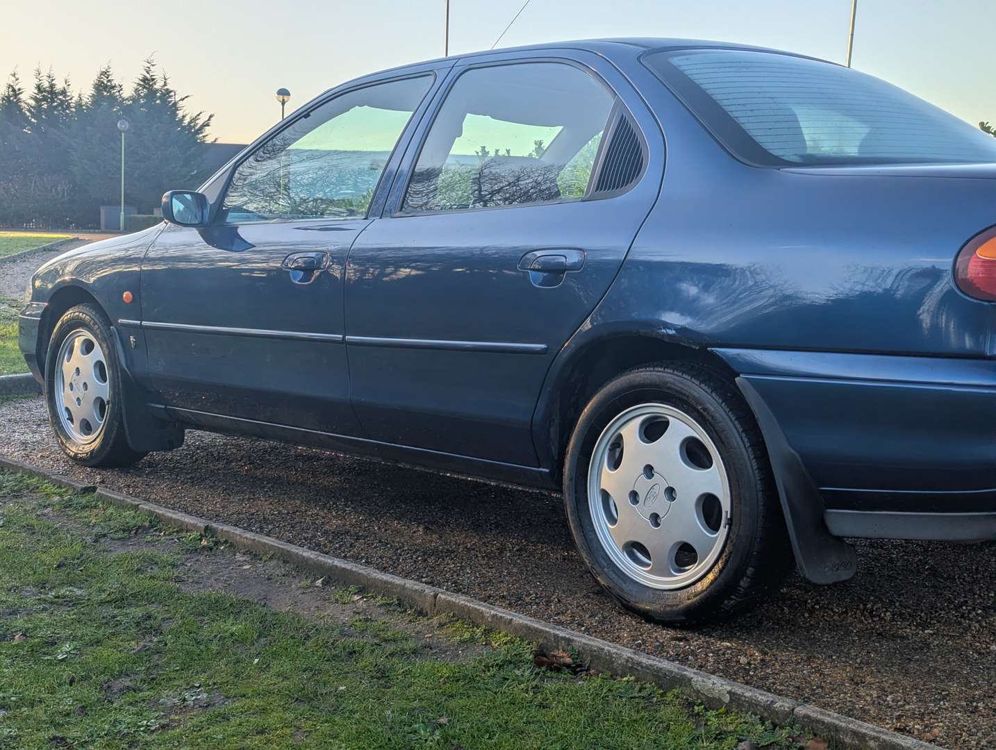 <p>1995 FORD MONDEO GHIA 24V AUTO MKI</p>