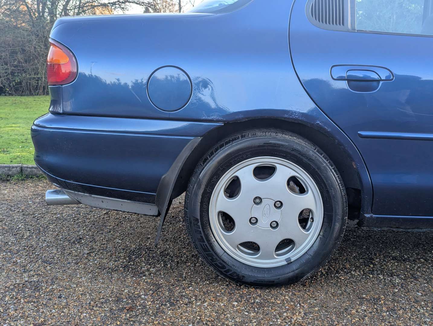 <p>1995 FORD MONDEO GHIA 24V AUTO MKI</p>