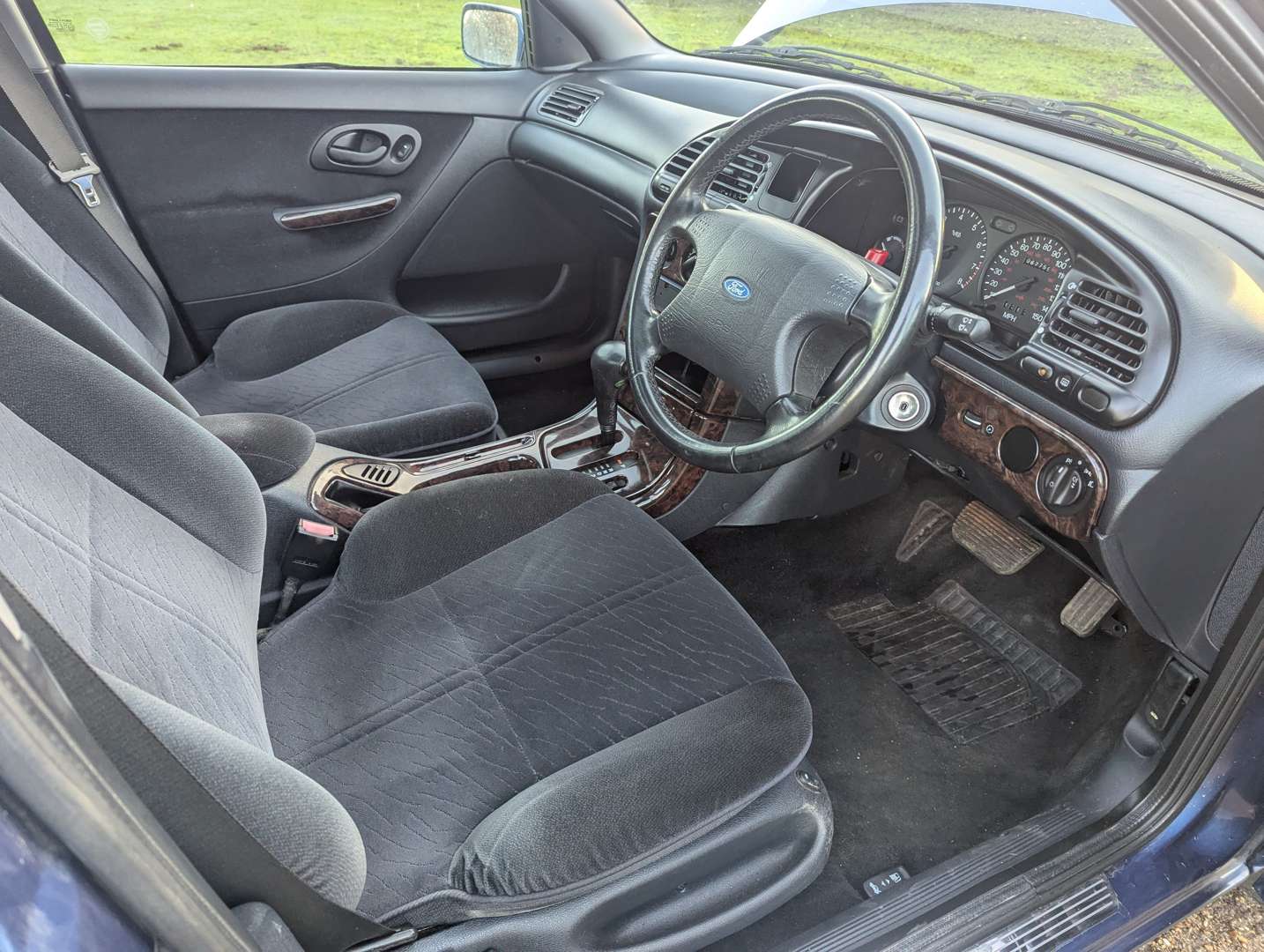 <p>1995 FORD MONDEO GHIA 24V AUTO MKI</p>
