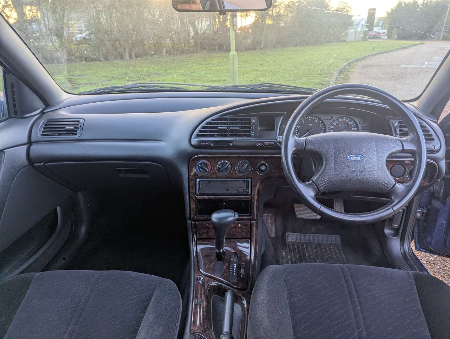 <p>1995 FORD MONDEO GHIA 24V AUTO MKI</p>