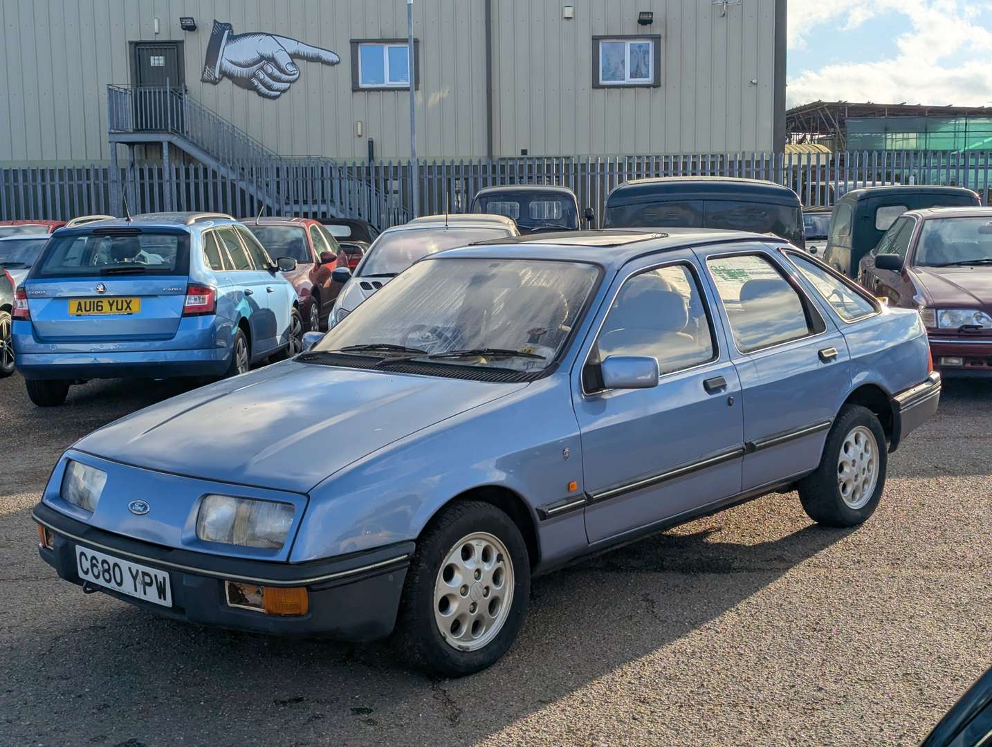 <p>1985 FORD SIERRA GHIA</p>