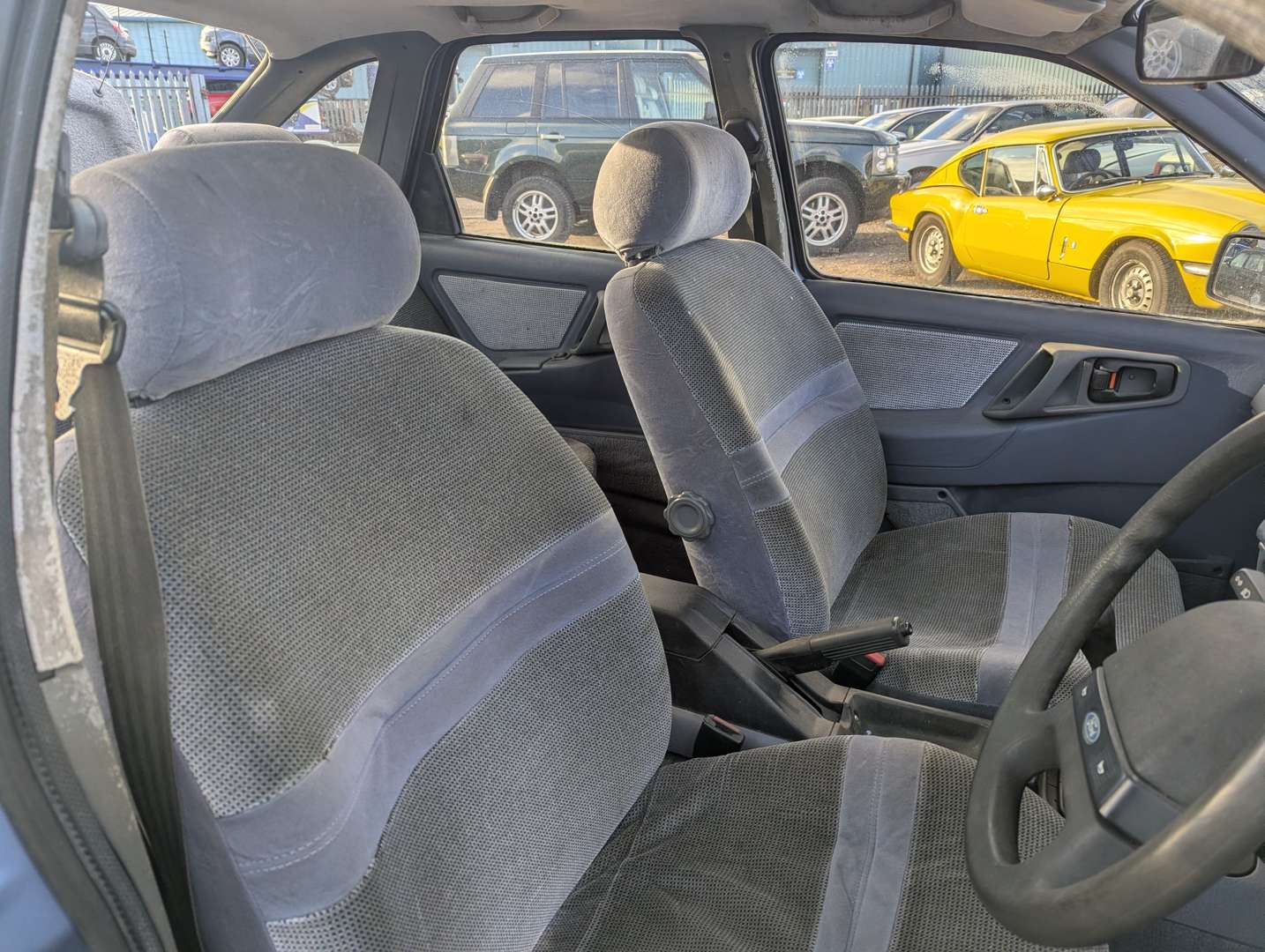 <p>1985 FORD SIERRA GHIA</p>