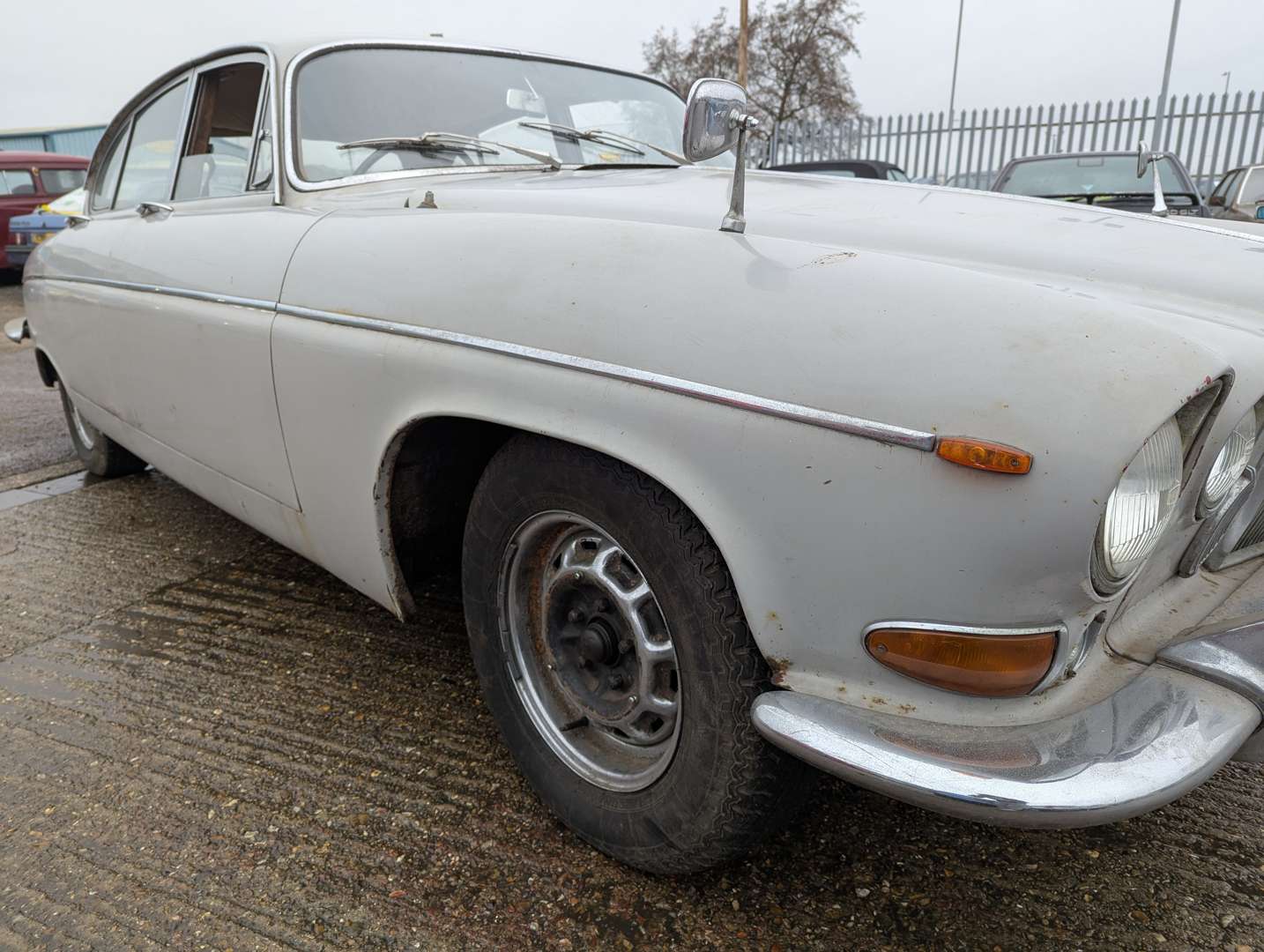 <p>1970 JAGUAR 420G</p>