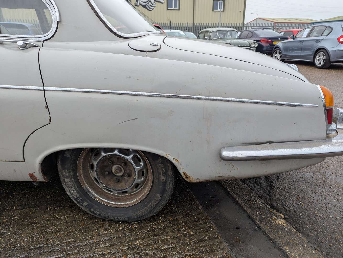 <p>1970 JAGUAR 420G</p>