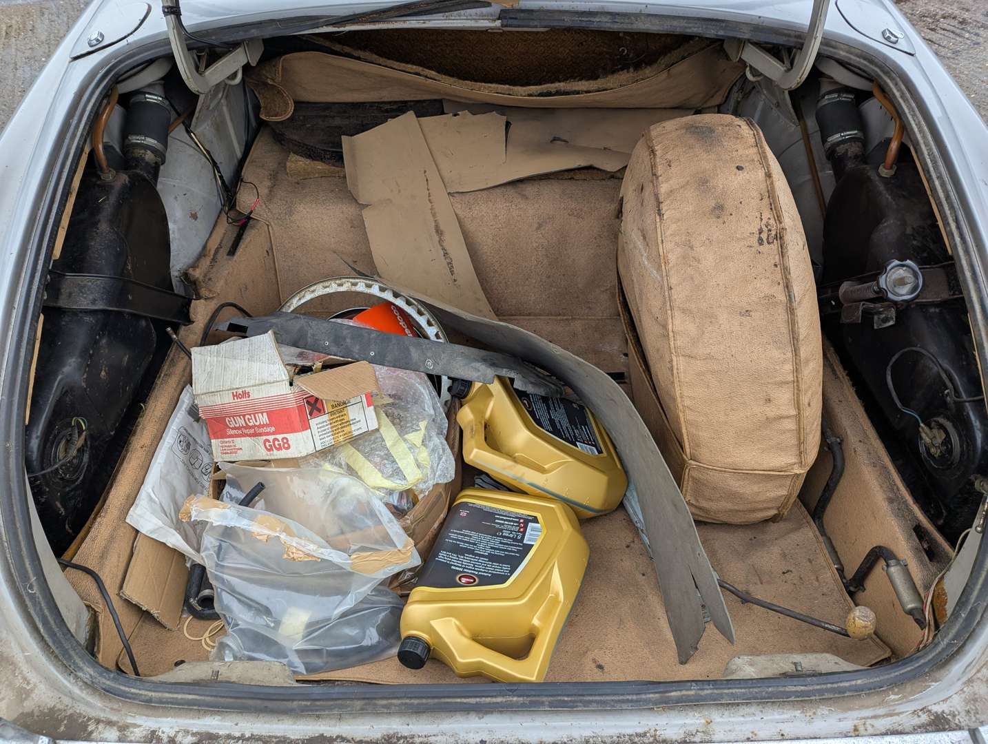 <p>1970 JAGUAR 420G</p>