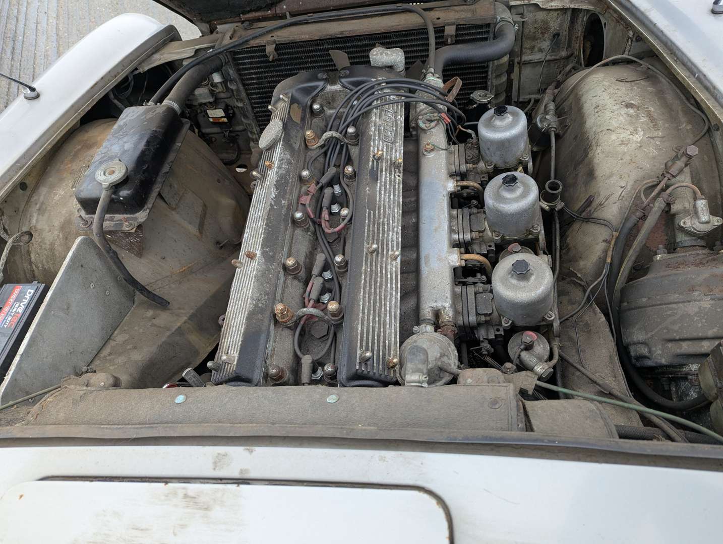 <p>1970 JAGUAR 420G</p>