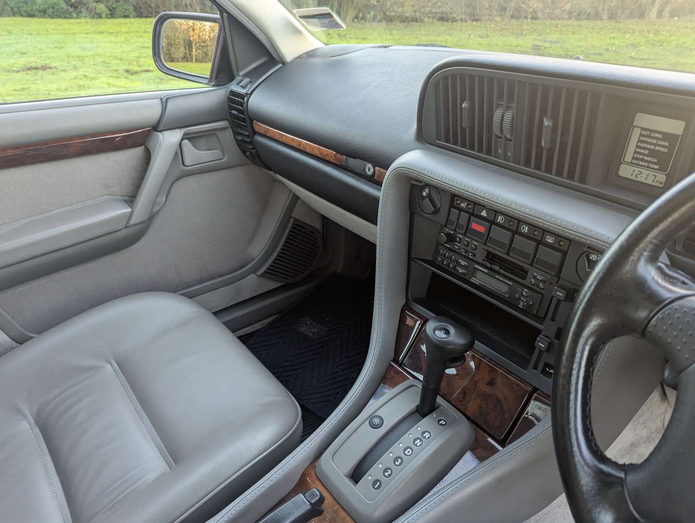 <p>1993 VAUXHALL SENATOR CD 24V AUTO</p>