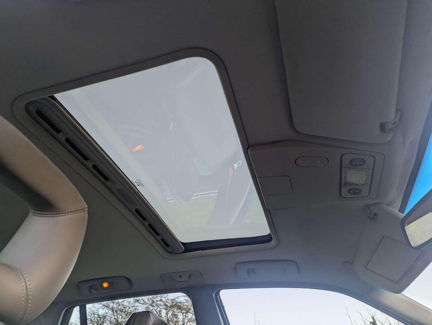 <p>1993 VAUXHALL SENATOR CD 24V AUTO</p>