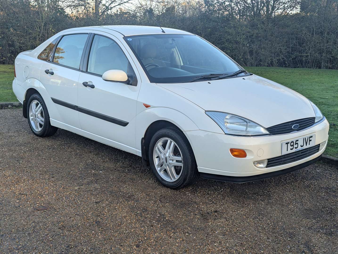 <p>1999 FORD FOCUS 1.8 GHIA</p>