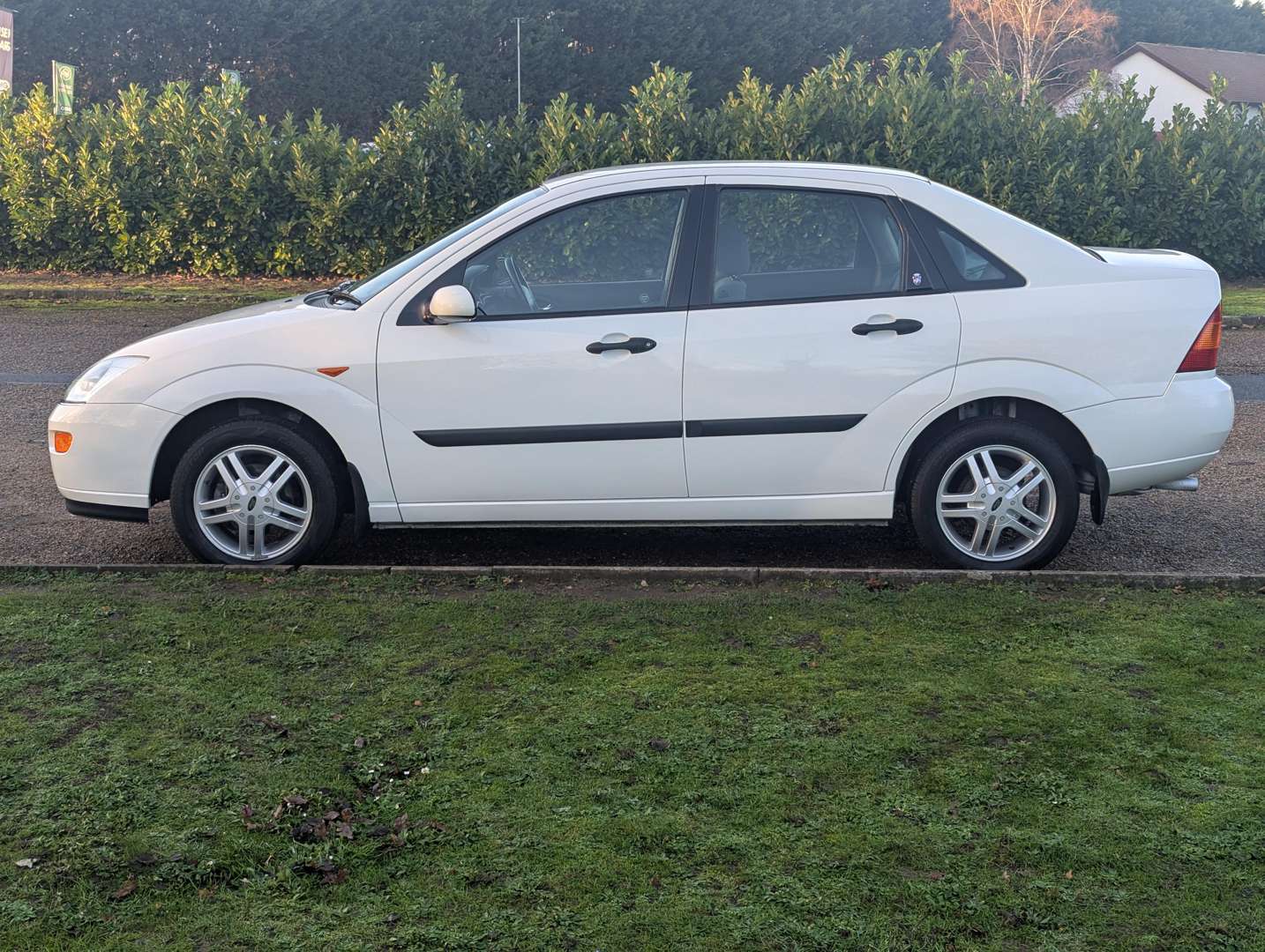 <p>1999 FORD FOCUS 1.8 GHIA</p>