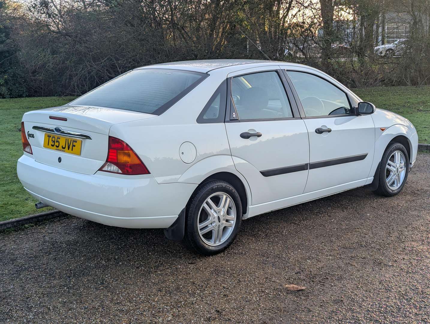 <p>1999 FORD FOCUS 1.8 GHIA</p>