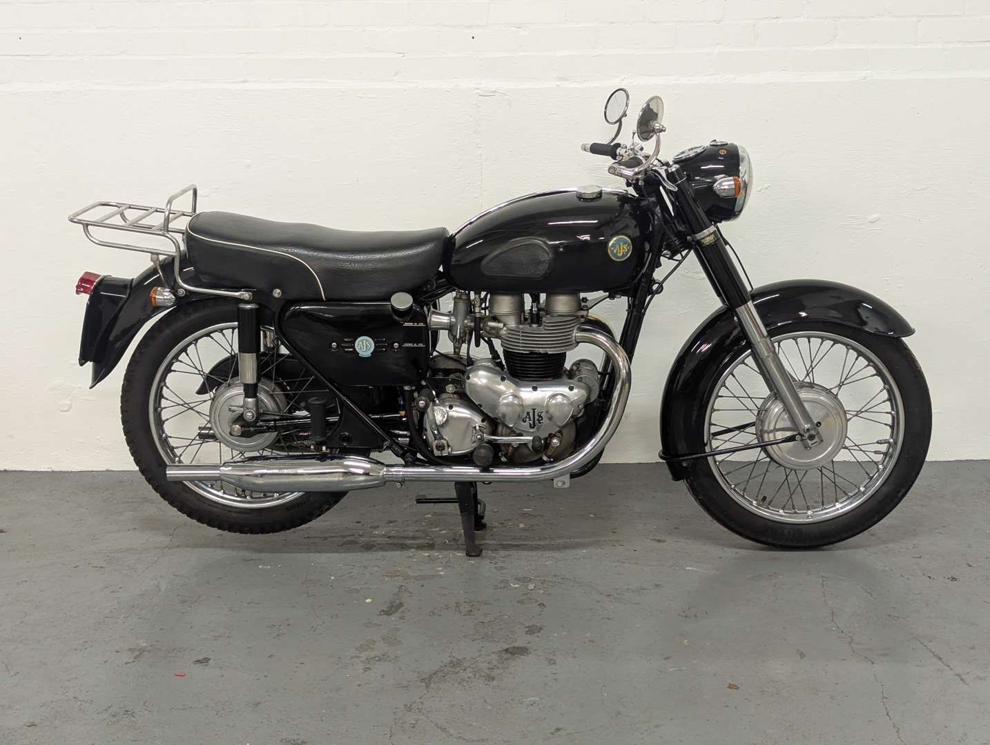 <p>1962 AJS MODEL 31</p>