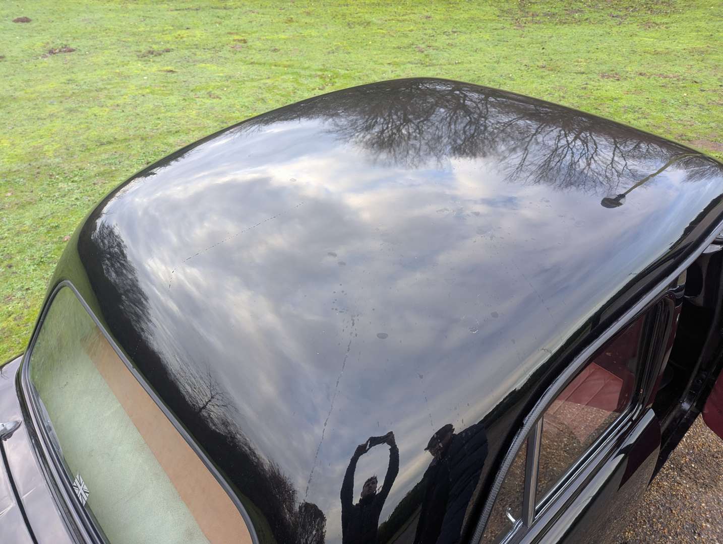 <p>1954 STANDARD TEN SALOON</p>