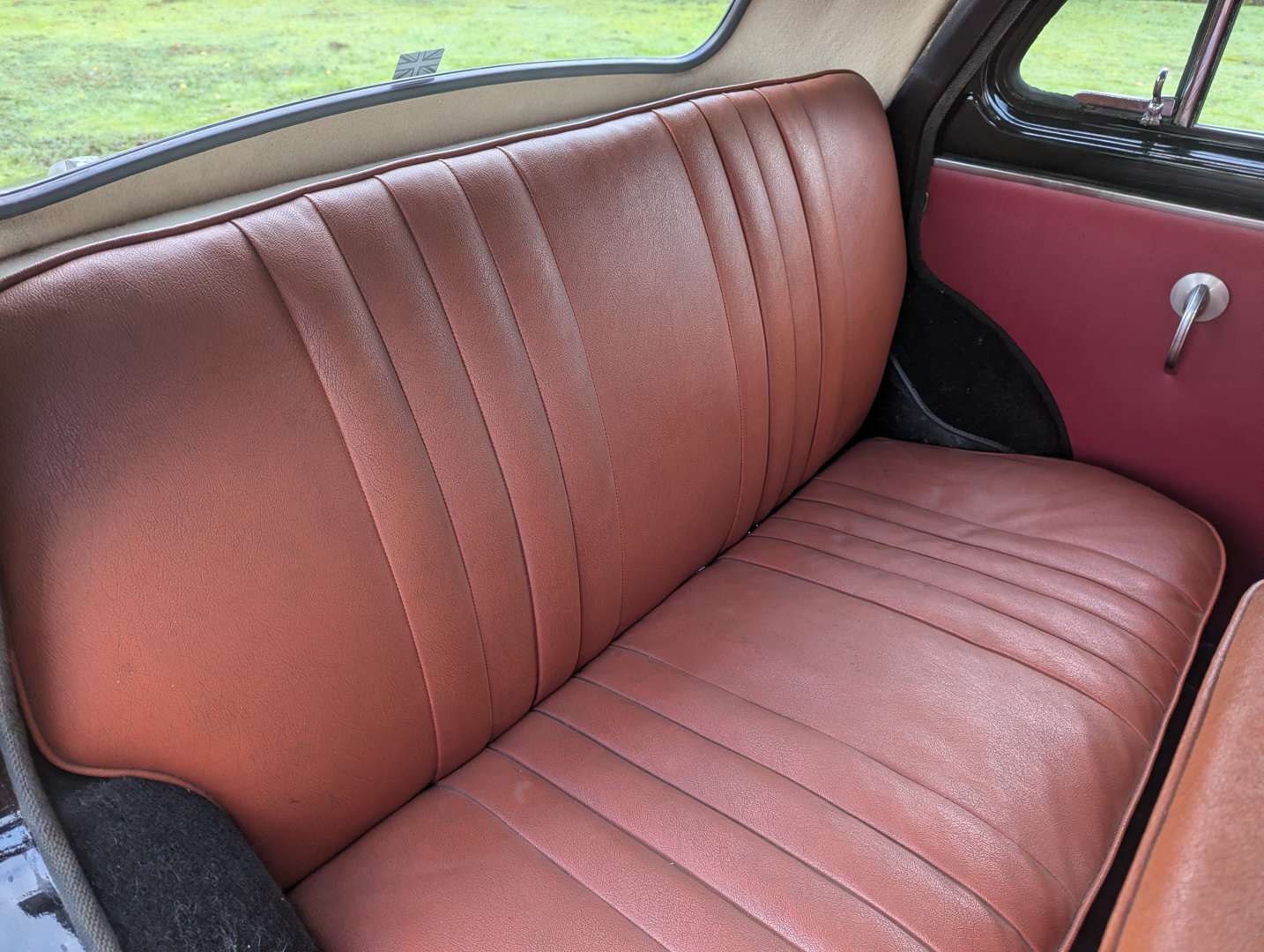 <p>1954 STANDARD TEN SALOON</p>