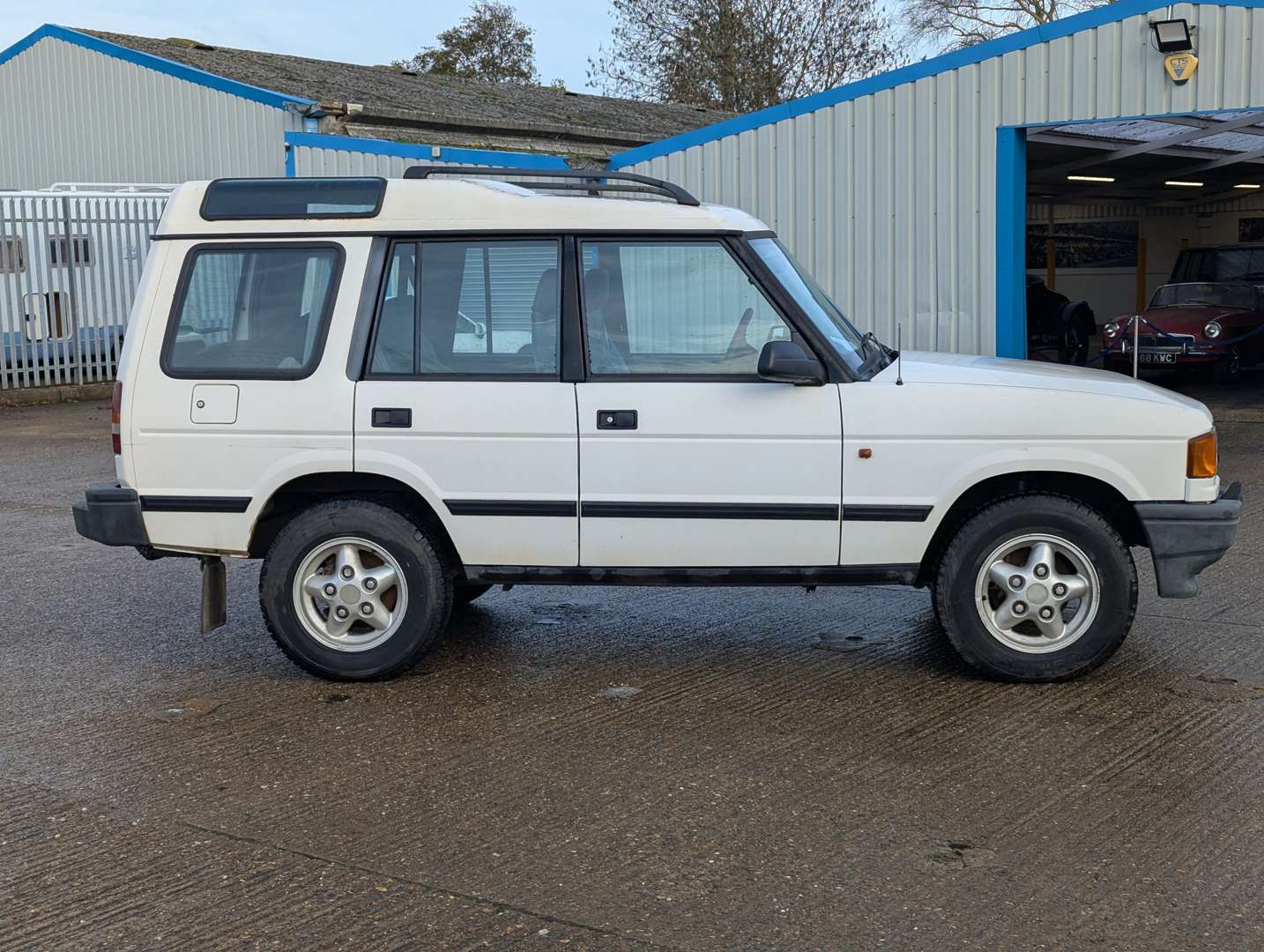 <p>1996 LAND ROVER DISCOVERY 300TDI AUTO</p>