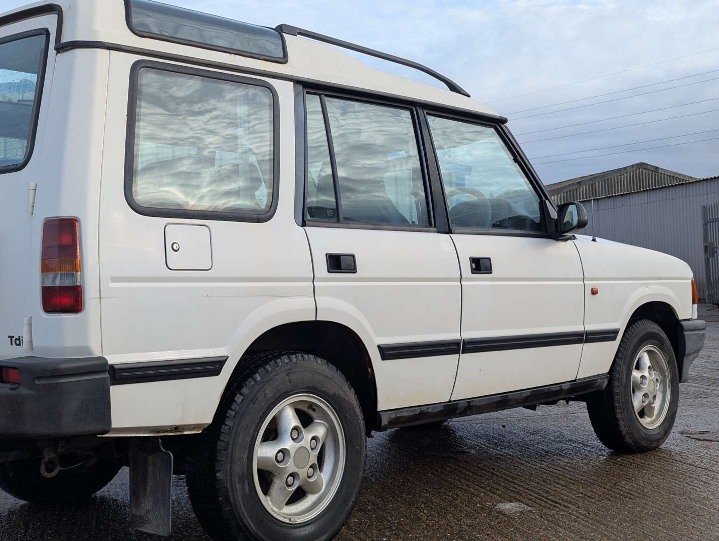 <p>1996 LAND ROVER DISCOVERY 300TDI AUTO</p>