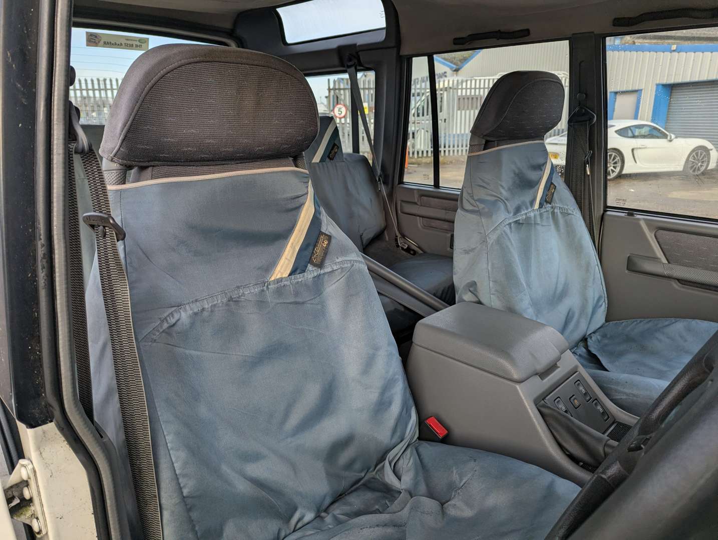 <p>1996 LAND ROVER DISCOVERY 300TDI AUTO</p>