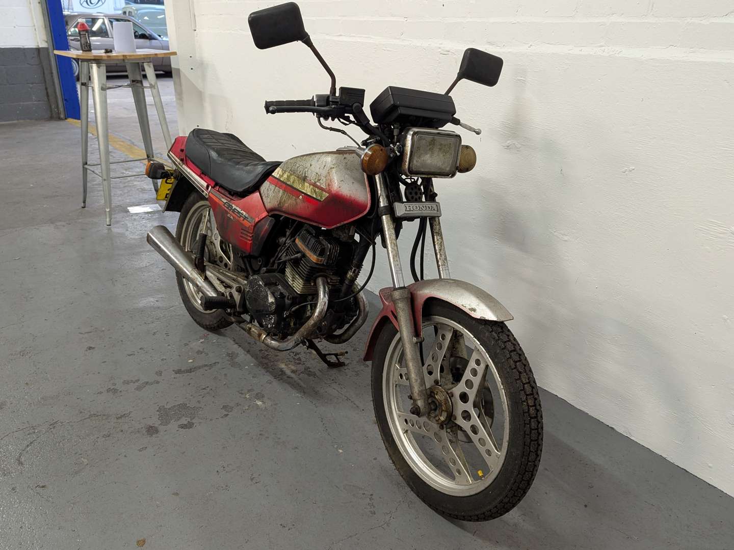 <p>1987 HONDA CB125 TD-E</p>