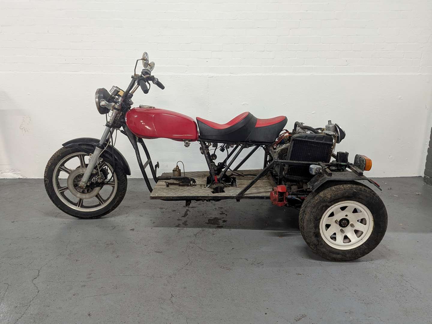 <p>1997 MINI TRIKE AUTOMATIC</p>