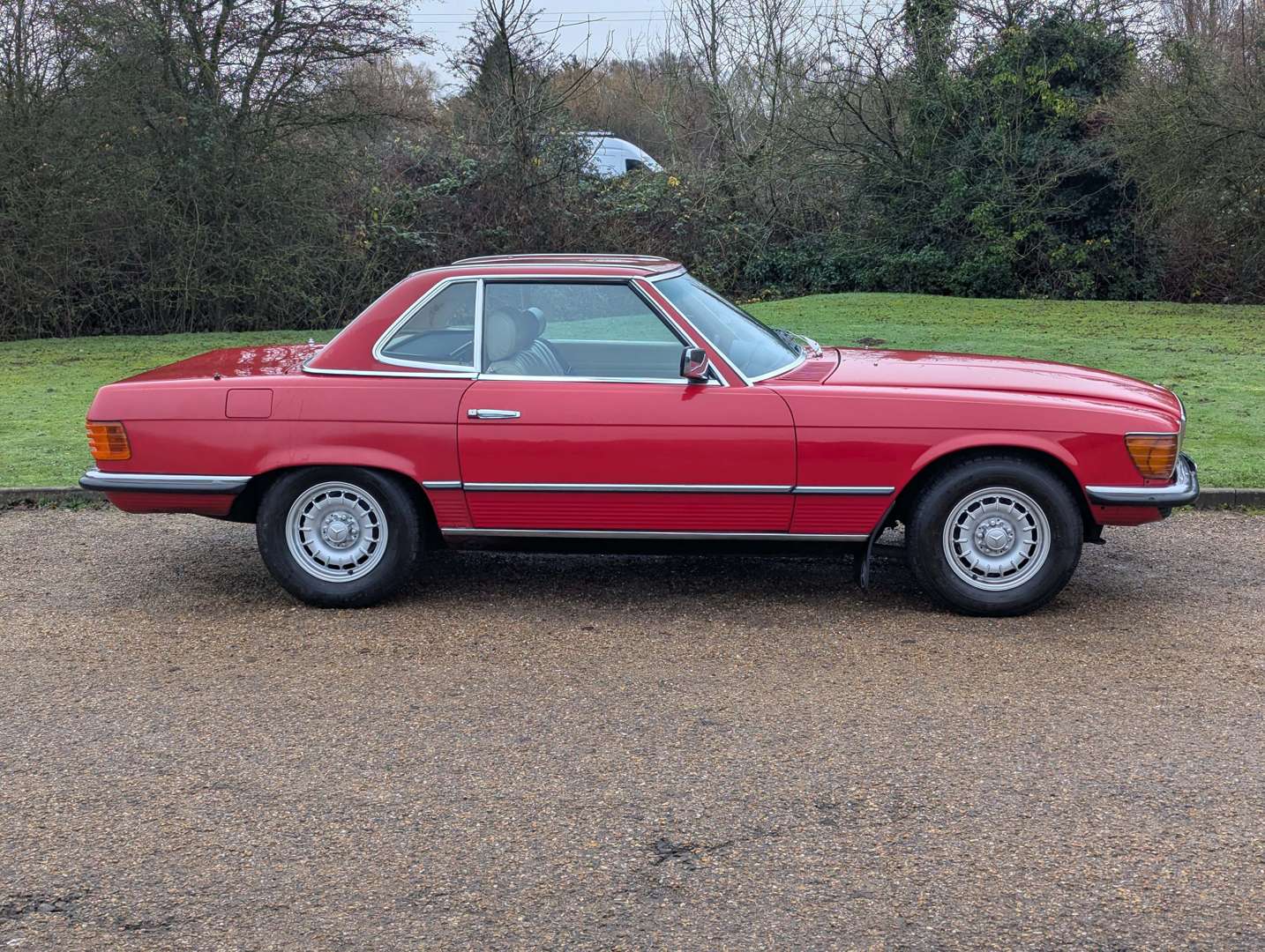 <p>1983 MERCEDES R107 280 SL AUTO</p>