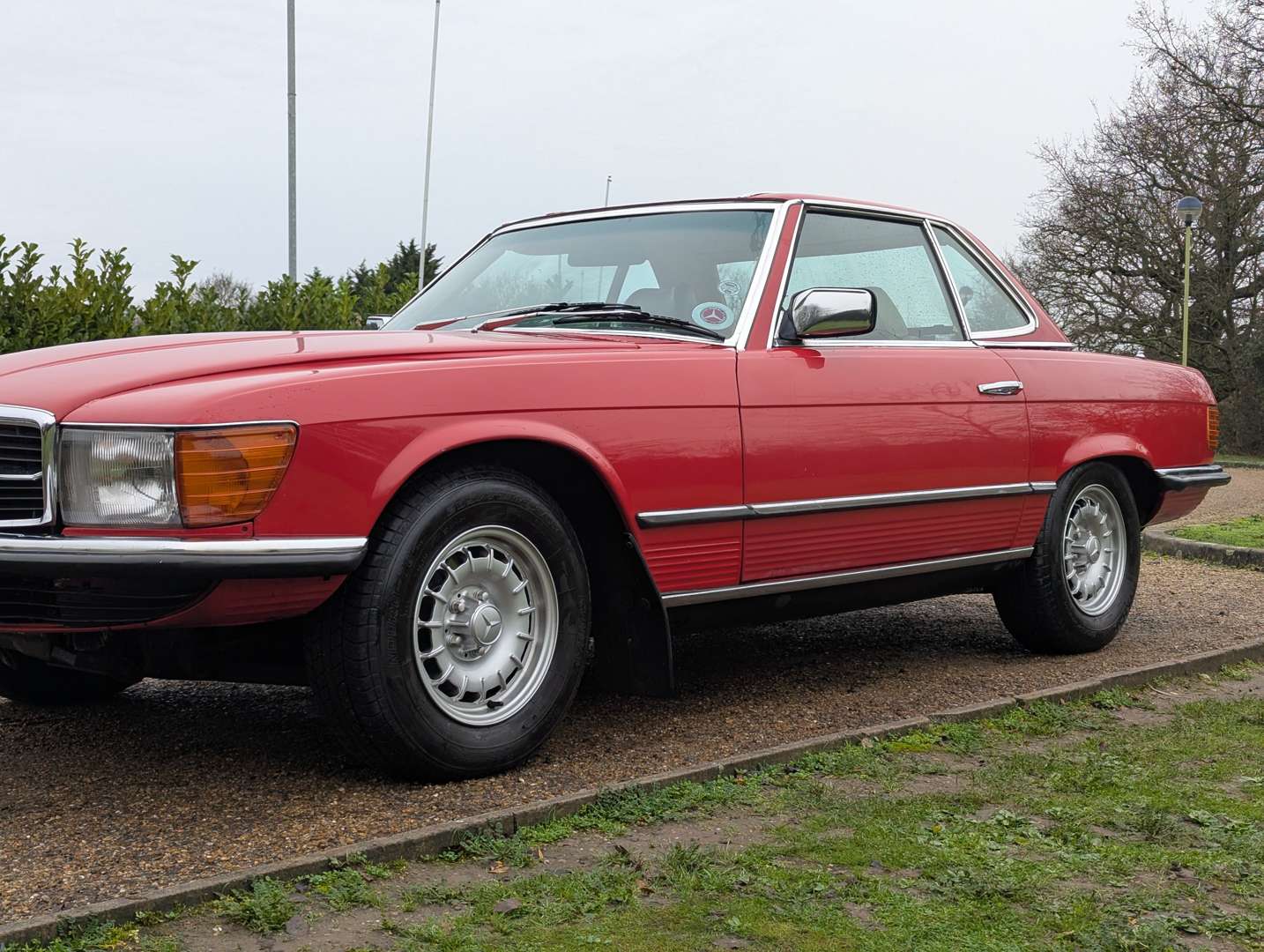 <p>1983 MERCEDES R107 280 SL AUTO</p>