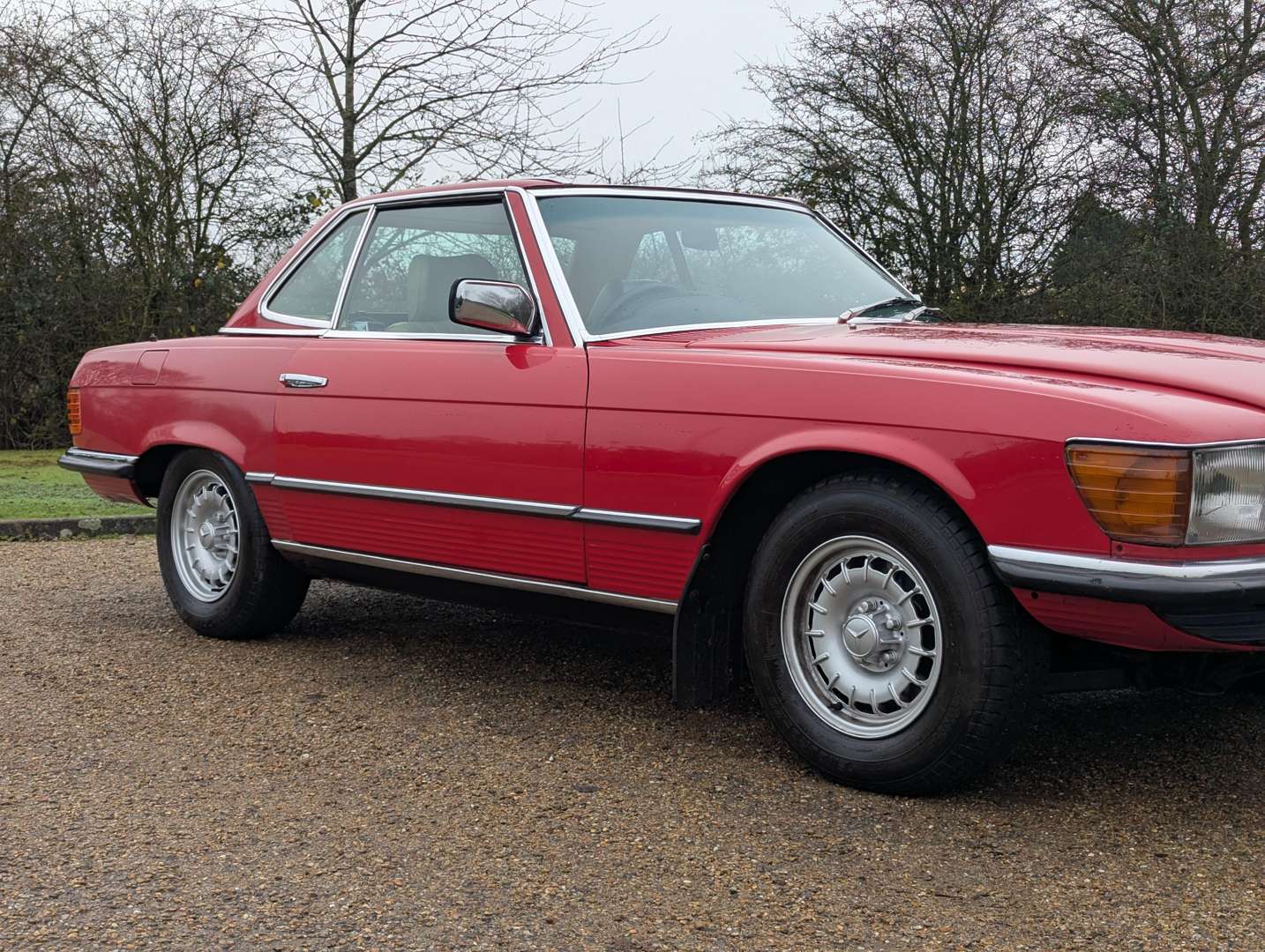 <p>1983 MERCEDES R107 280 SL AUTO</p>