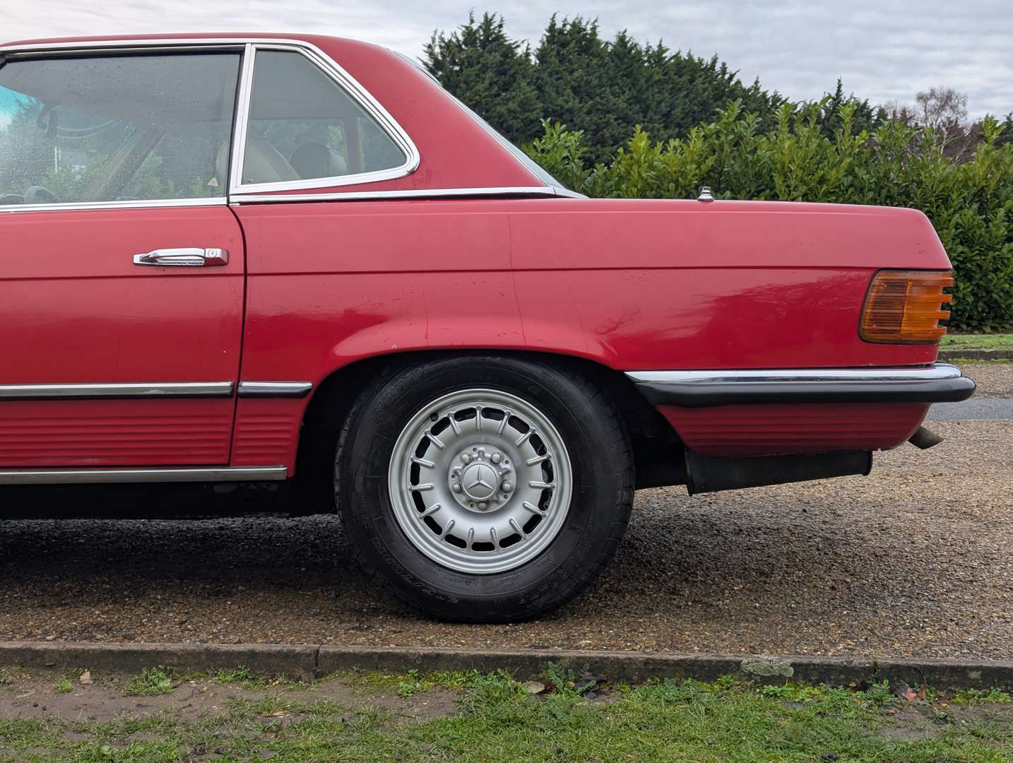 <p>1983 MERCEDES R107 280 SL AUTO</p>