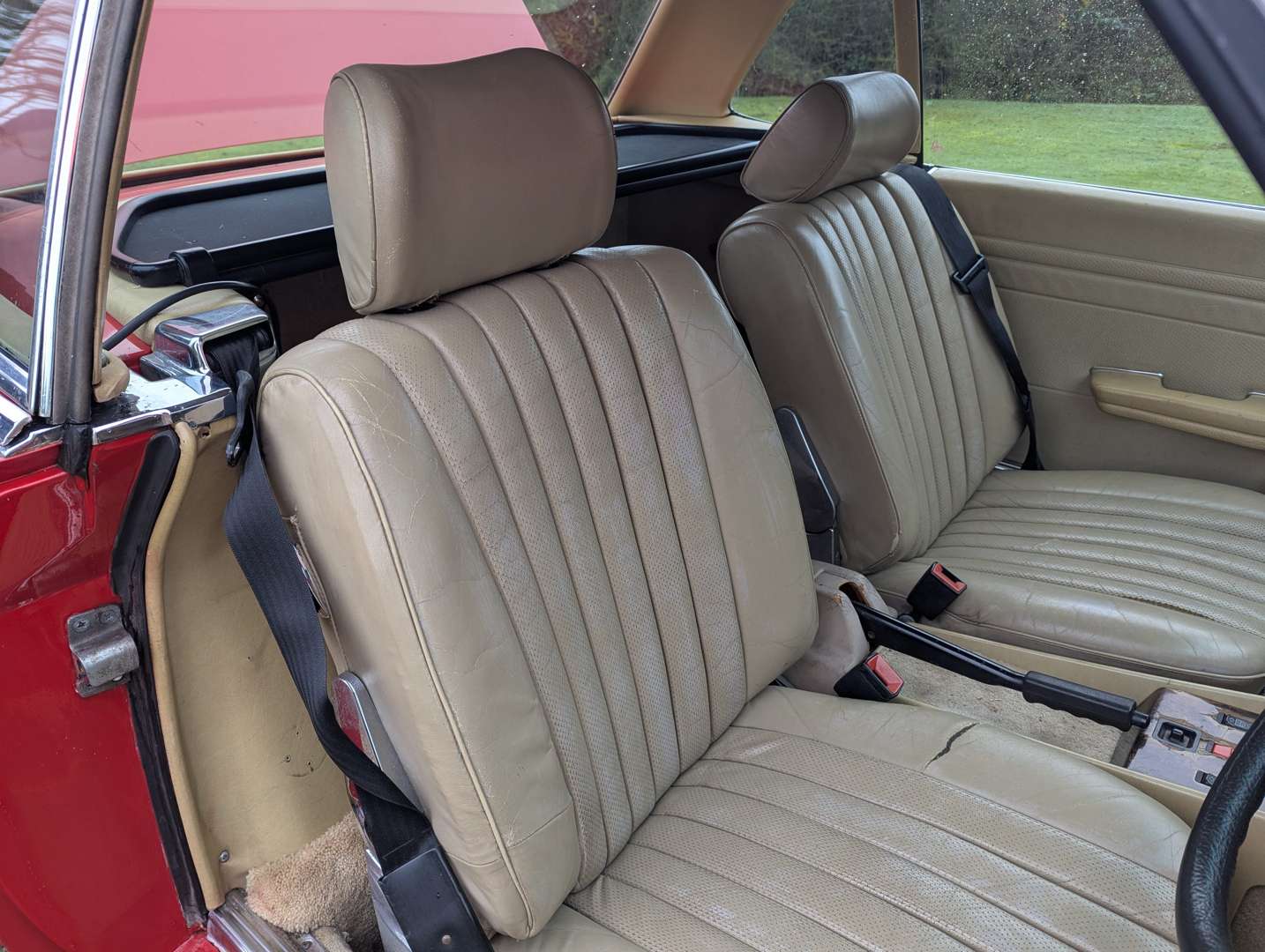 <p>1983 MERCEDES R107 280 SL AUTO</p>