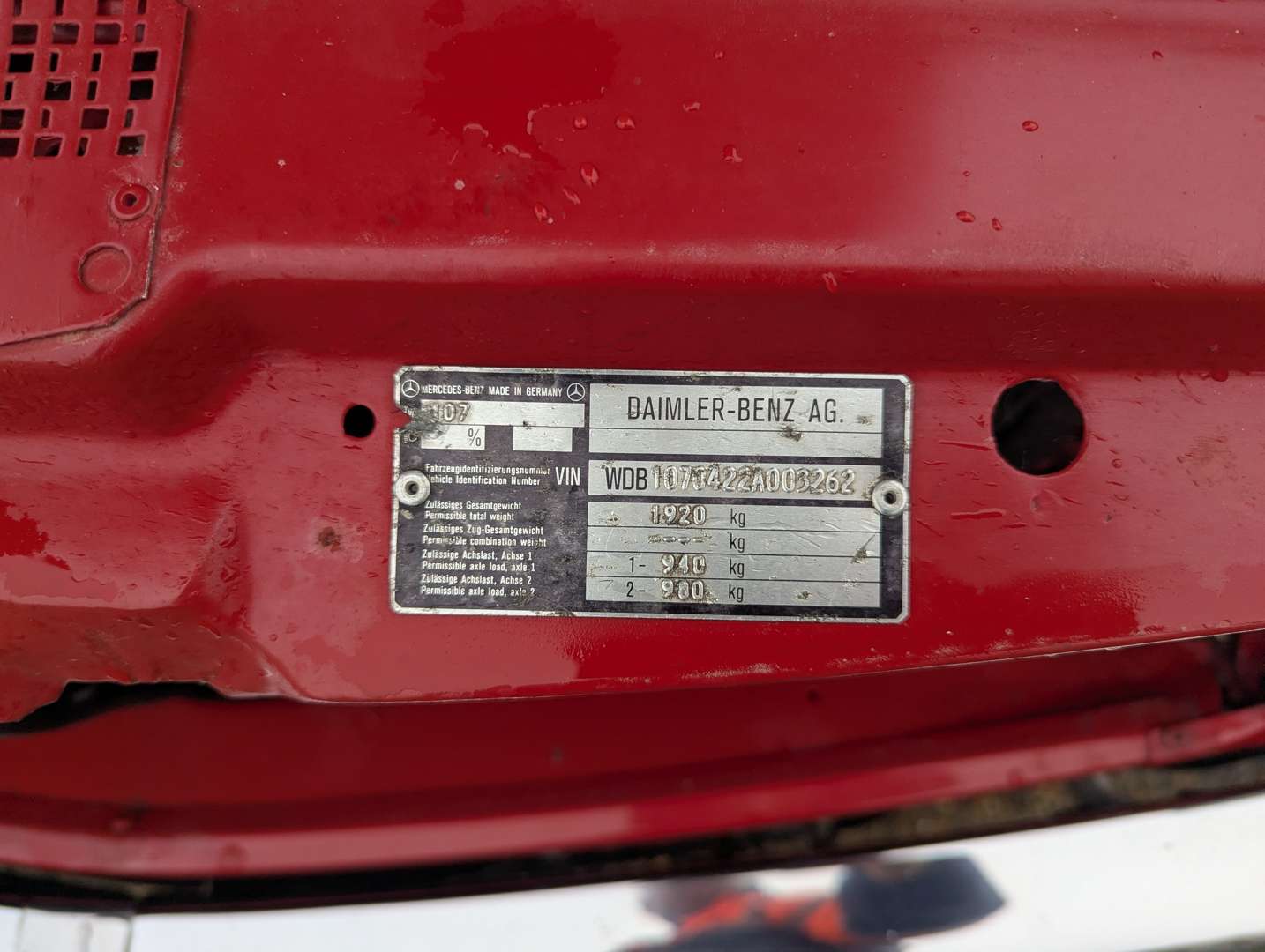 <p>1983 MERCEDES R107 280 SL AUTO</p>