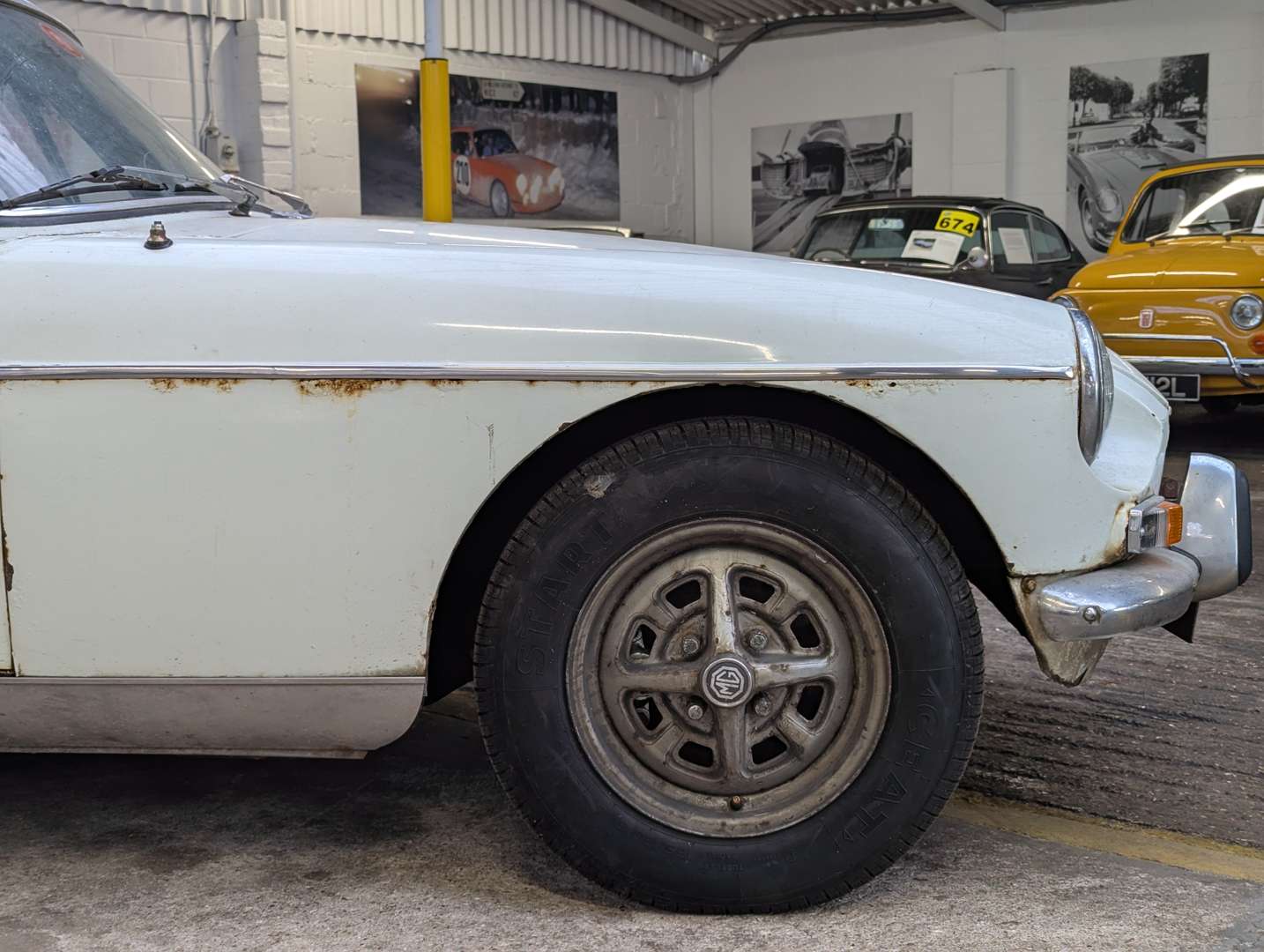 <p>1972 MG B GT</p>