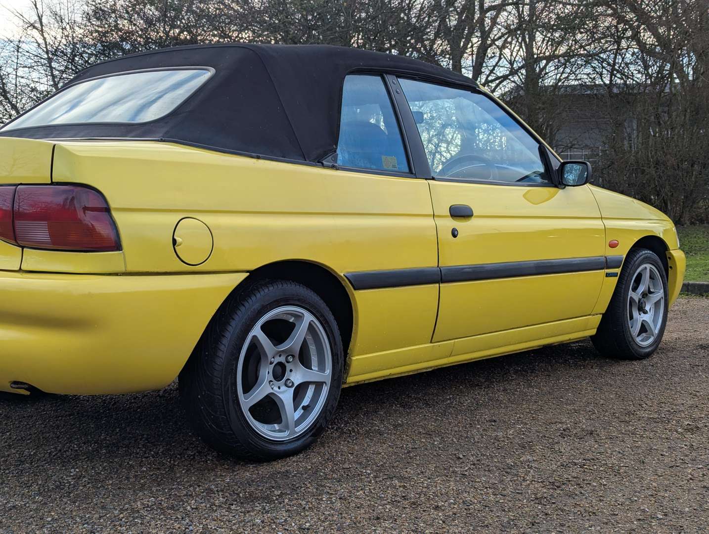 <p>1996 FORD ESCORT CALYPSO CABRIOLET</p>