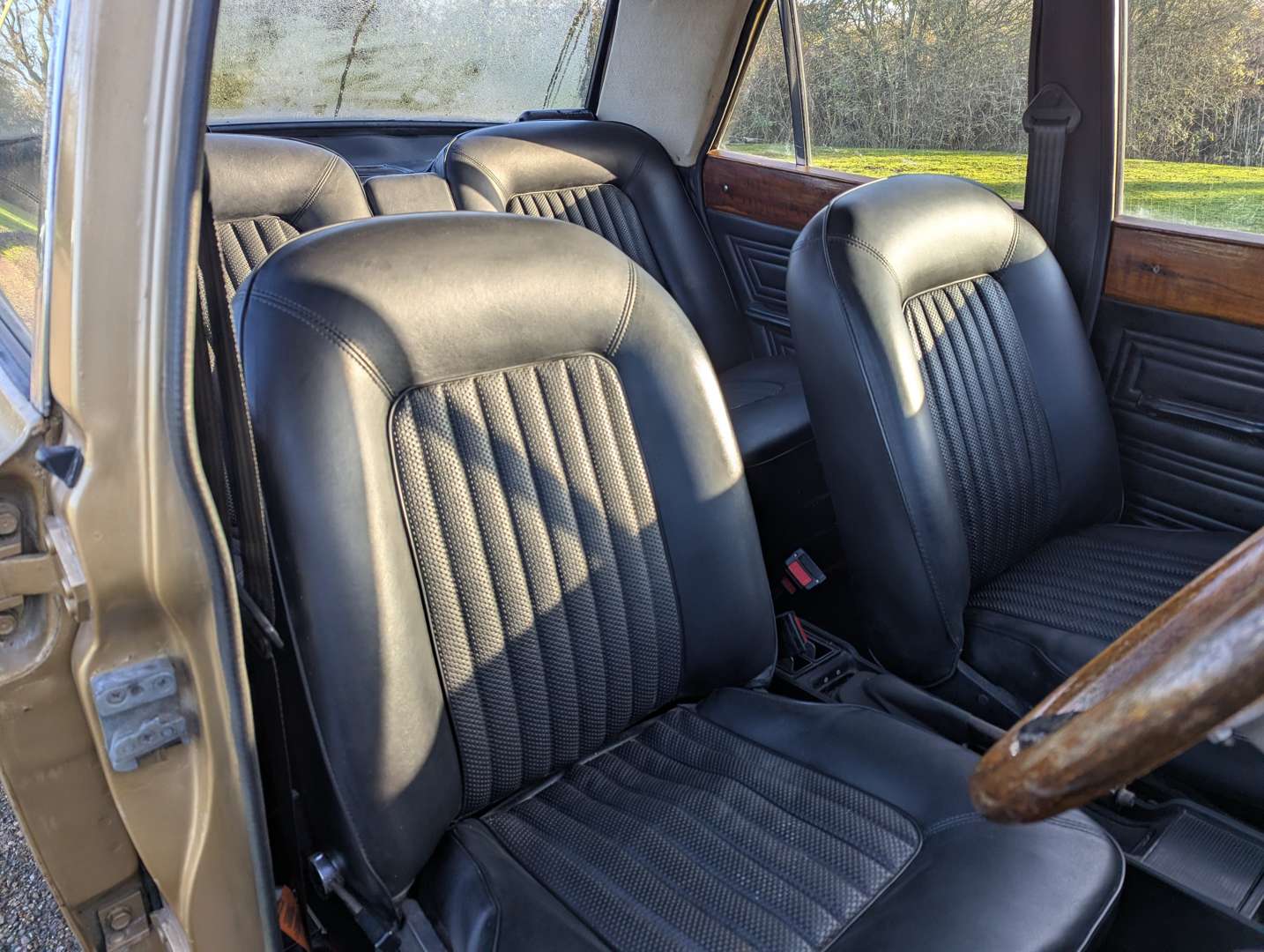 <p>1970 FORD CORTINA 1600E MKII</p>