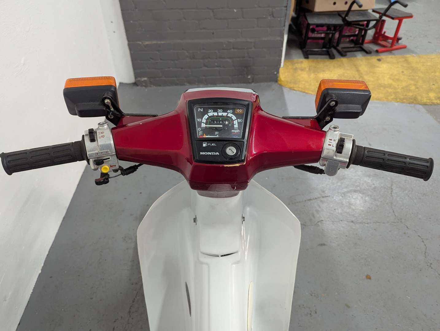 <p>1996 HONDA C90</p>