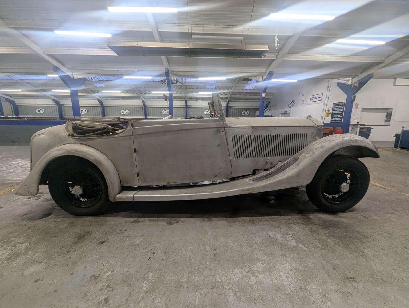 <p>1935 ROLLS ROYCE 20/25</p>