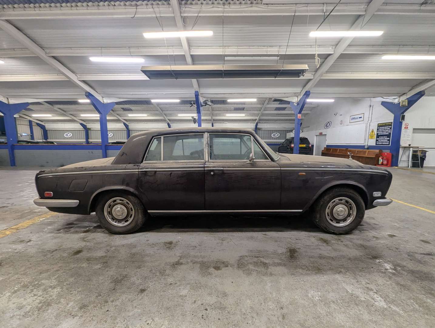 <p>1973 ROLLS ROYCE SILVER SHADOW I</p>