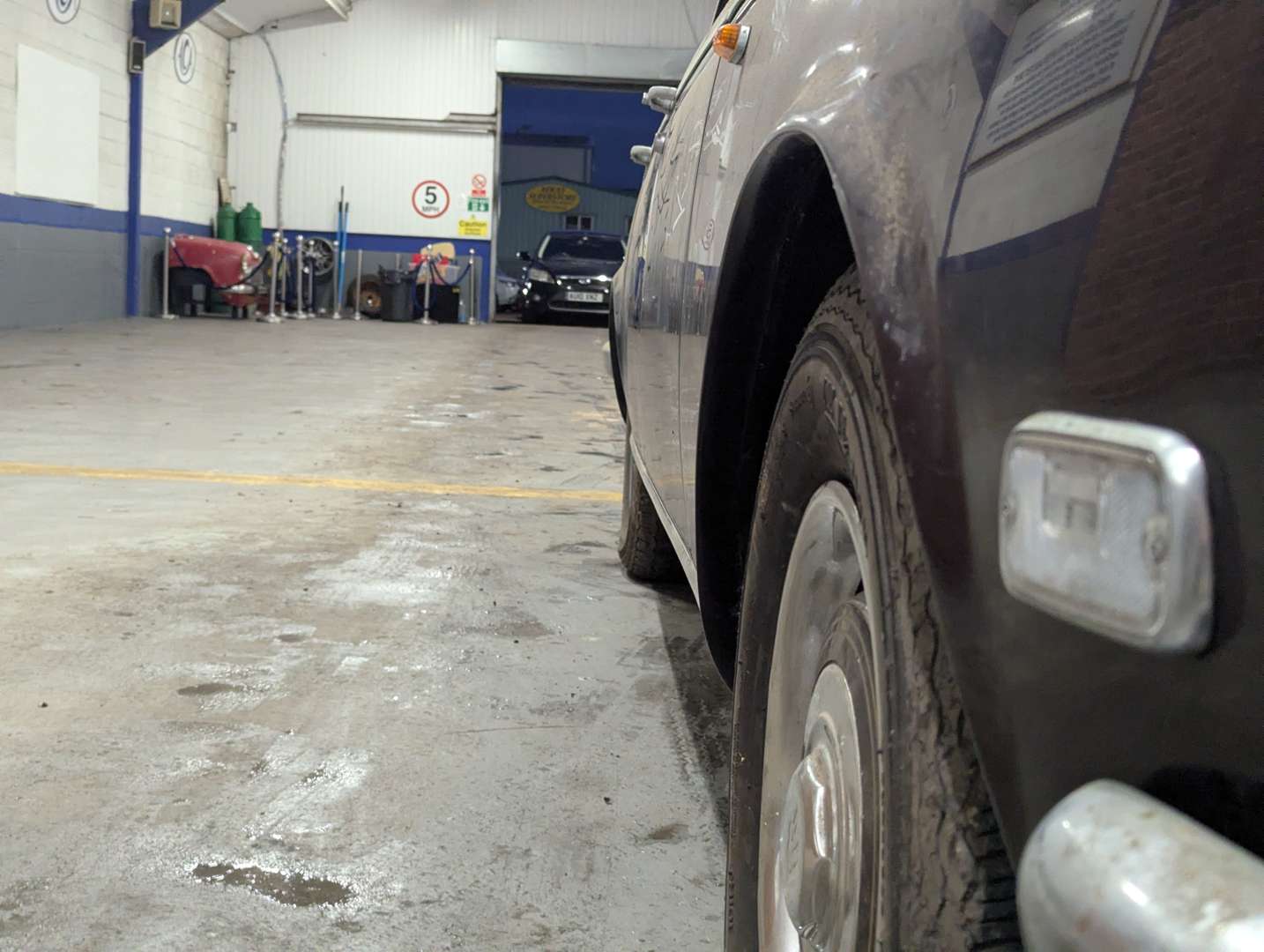 <p>1973 ROLLS ROYCE SILVER SHADOW I</p>