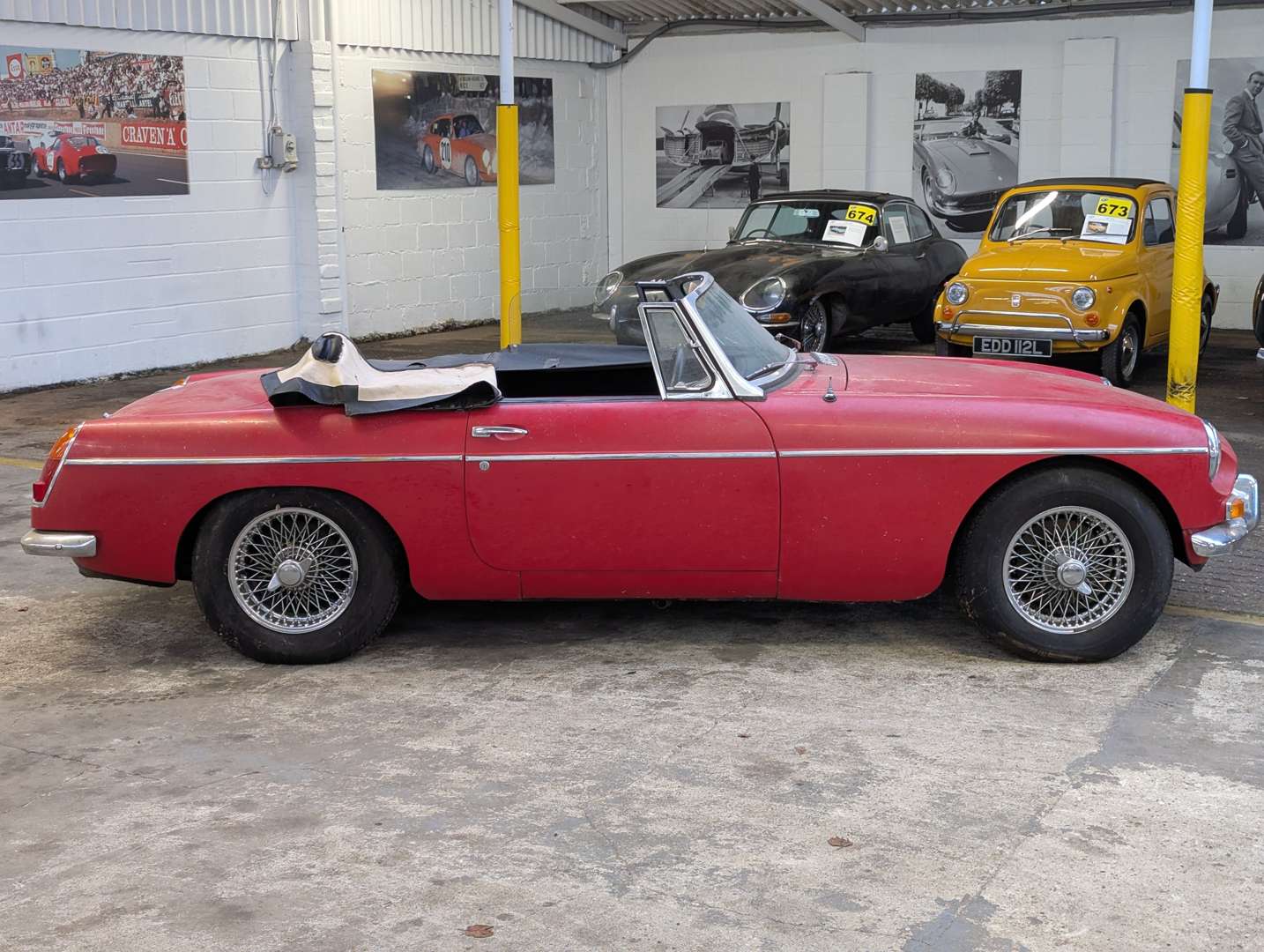<p>1963 MG B ROADSTER</p>