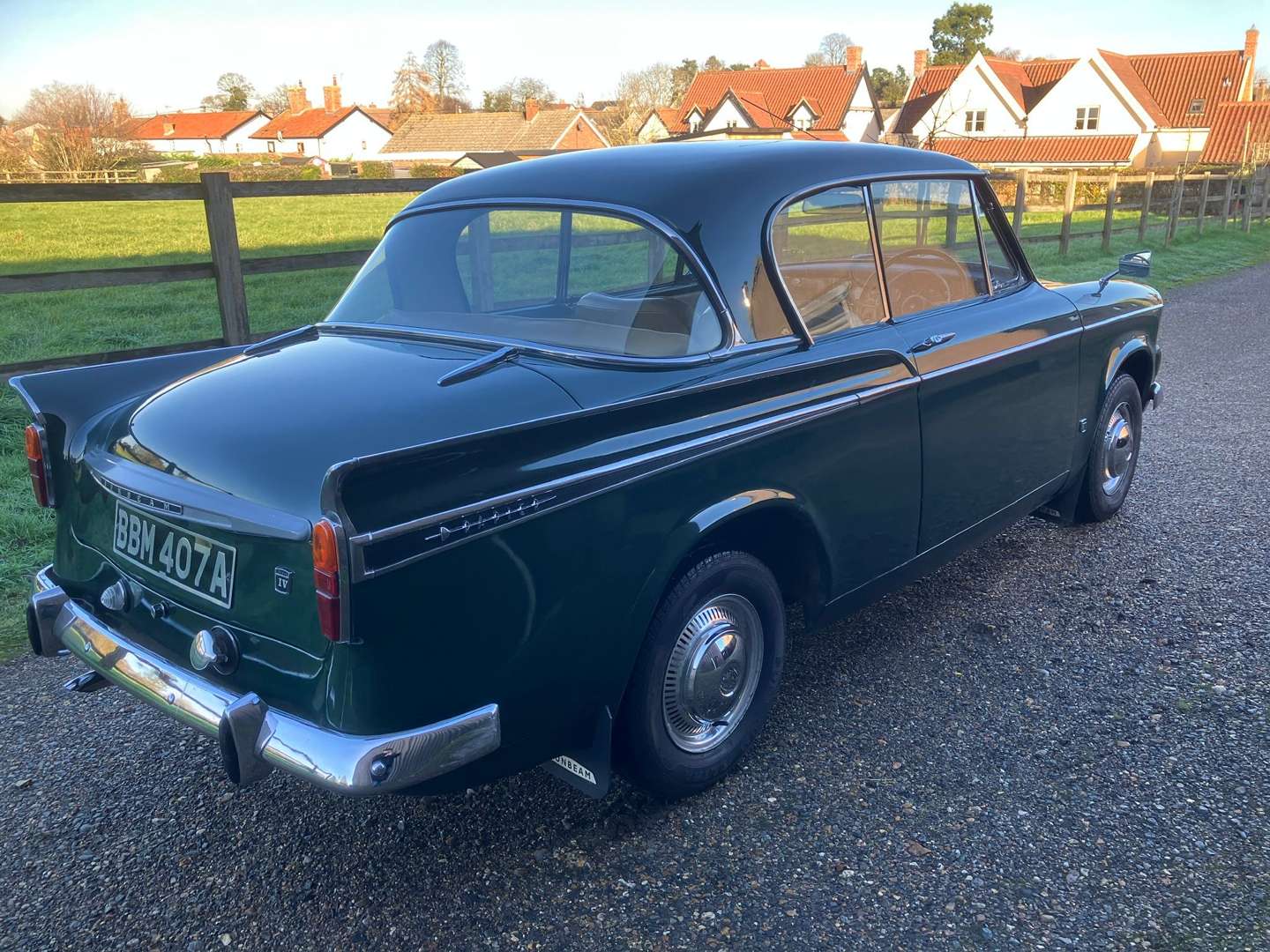 <p>1963 SUNBEAM RAPIER SERIES IV</p>